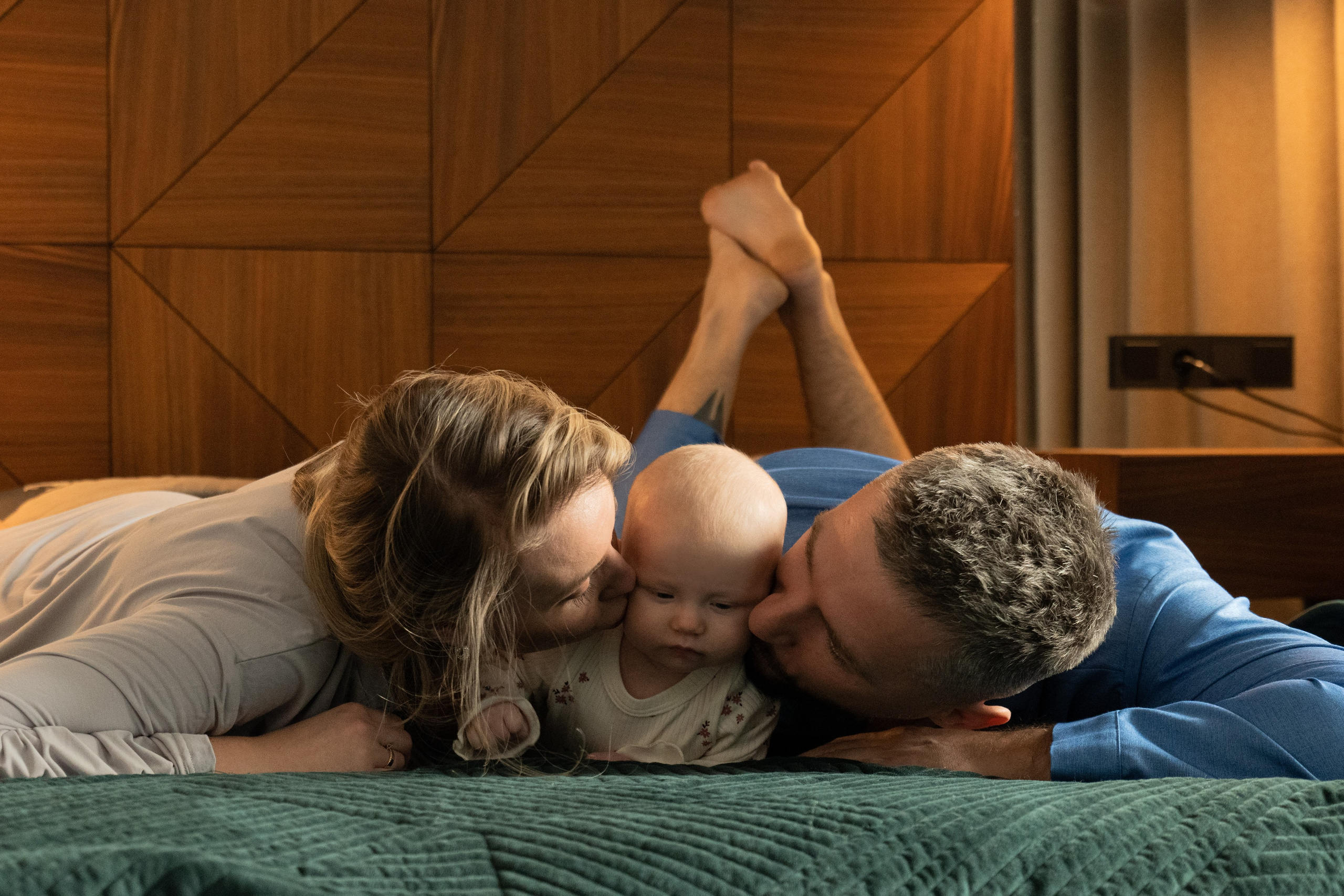 Семейная фотосессия (Ае 2 месяца). Фотограф видеограф Ольга Василевская