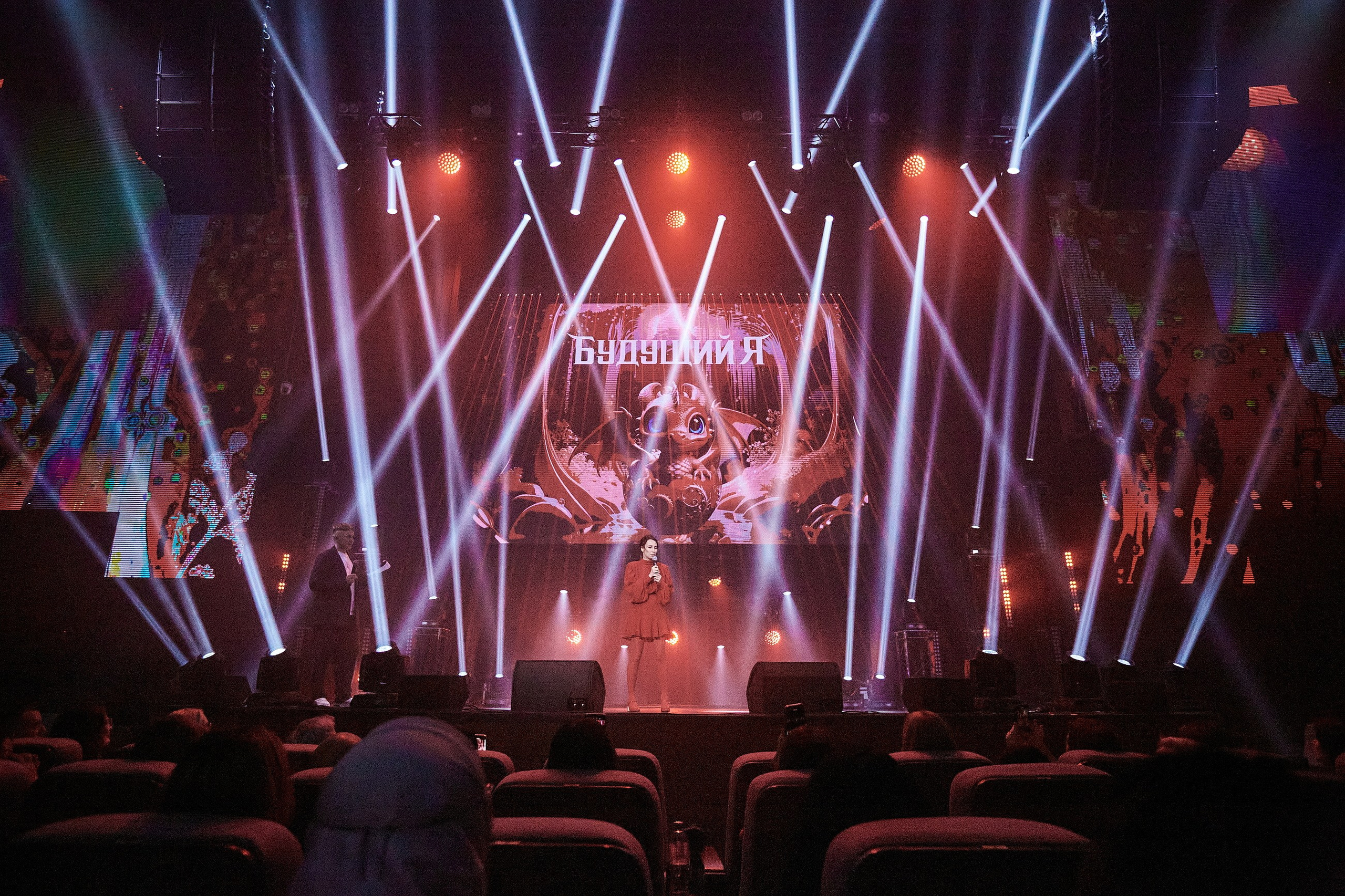 Будущий Я. Проект Марии Галантер. Фотографирую масштабные события, людей и их истории по всему миру. Константин Трубников