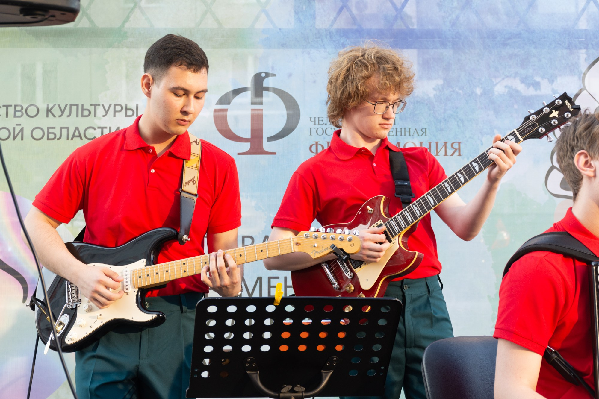 Фестиваль современного исполнительского искусства (Сквер Академ Риверсайд). Фотограф Максим Буряк