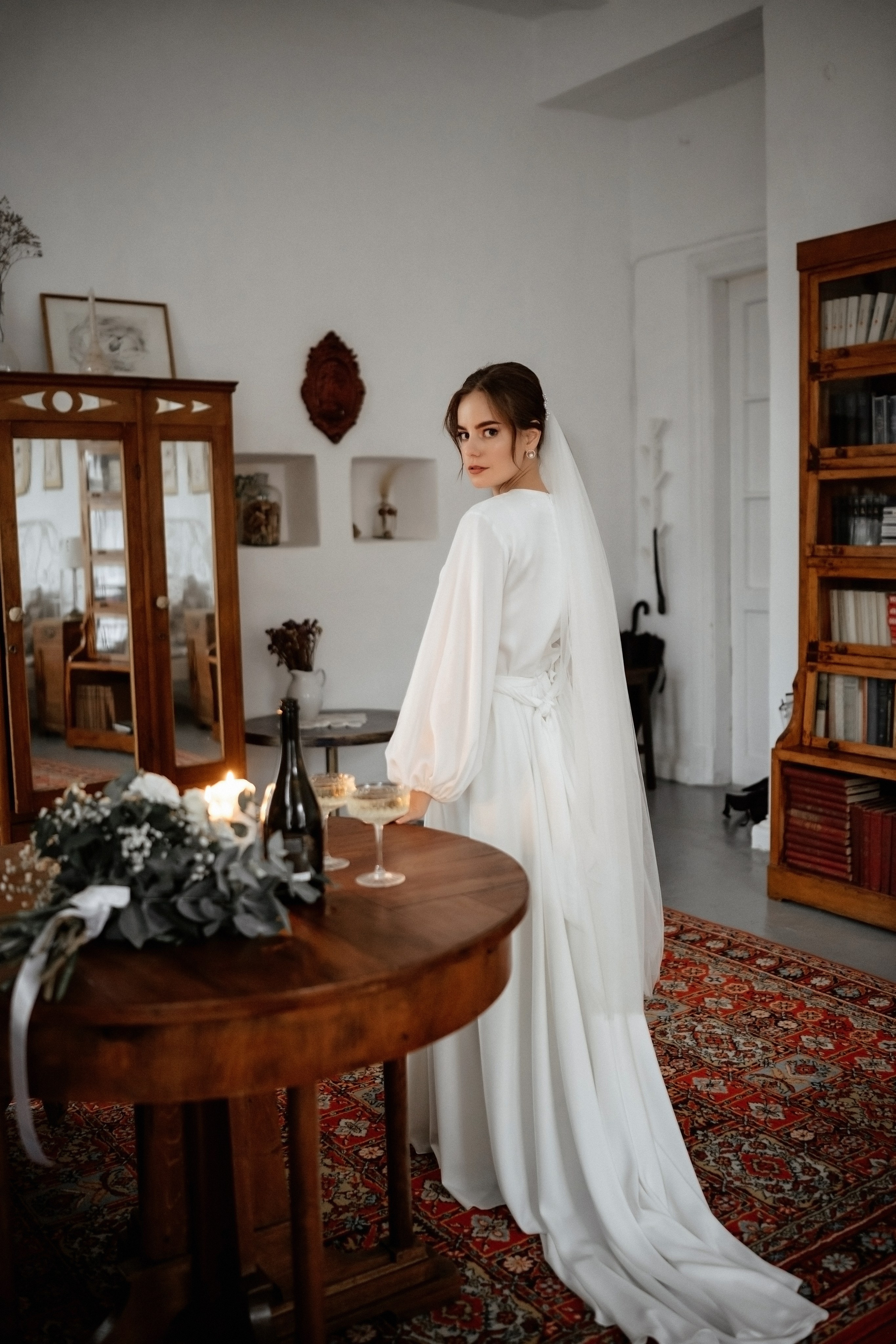 Свадебная фотосессия в Ливадийском дворце. Свадебный и семейный фотограф и видеограф, Крым, Москва, Санкт -Петербург