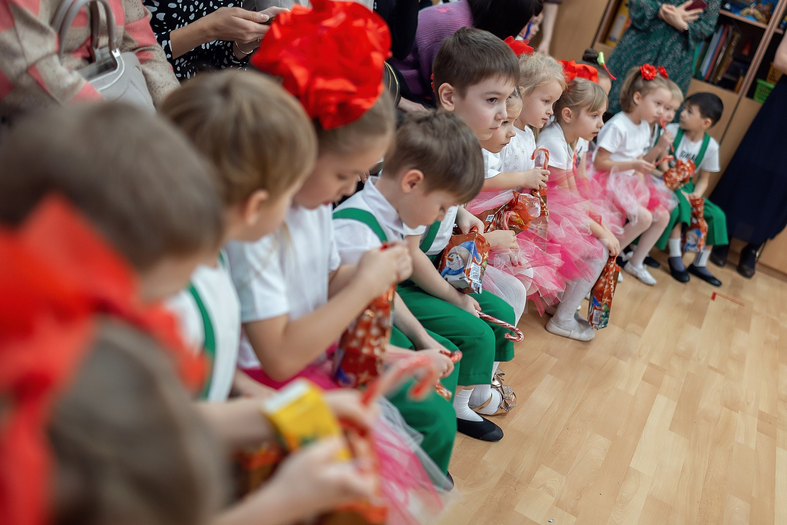 Утренник_"Карамельная фабрика» 2024. Семейный фотограф в Санкт-Петербурге