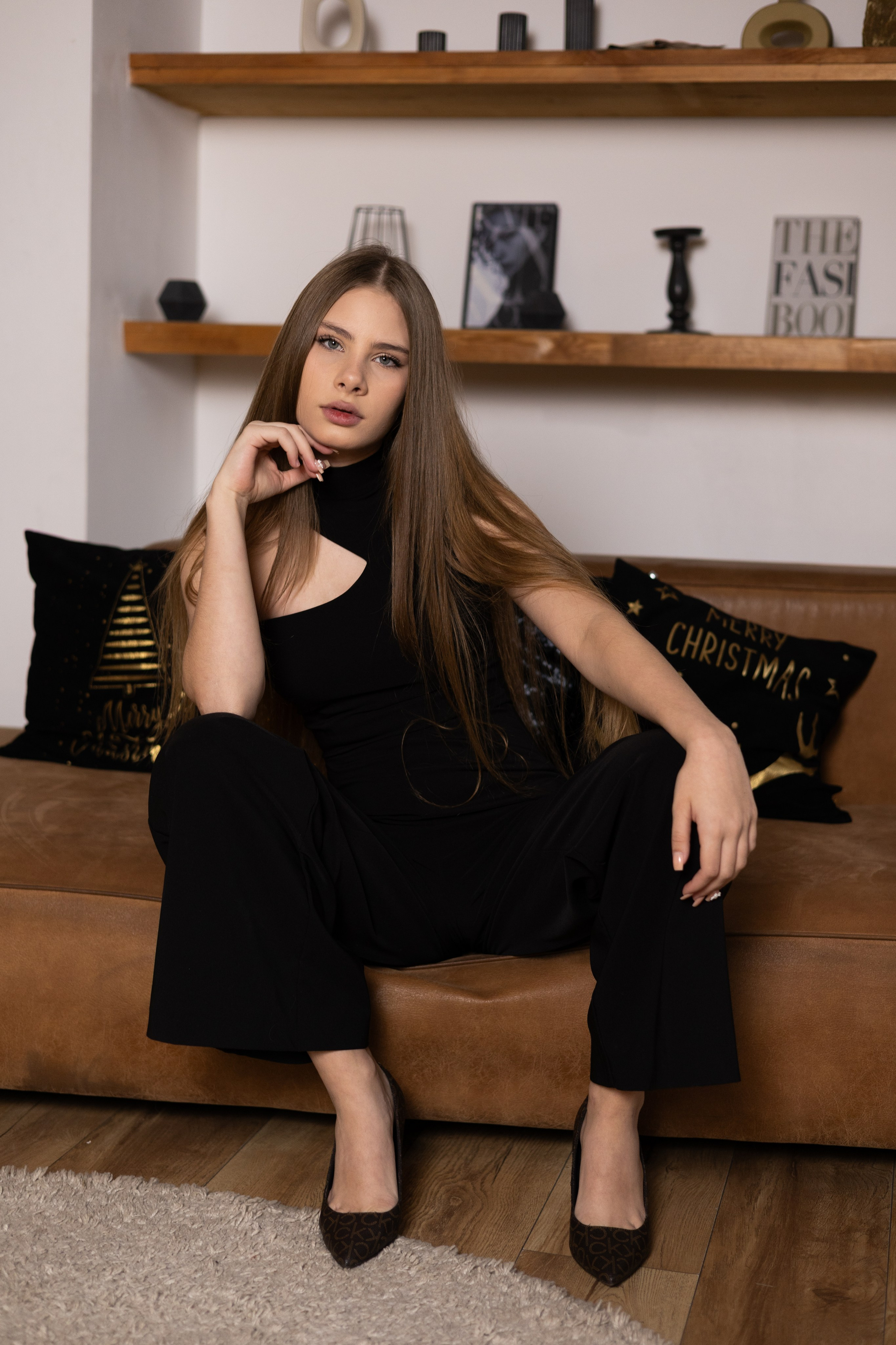 Студийная съемка. Привет, меня зовут Юлия Великая!