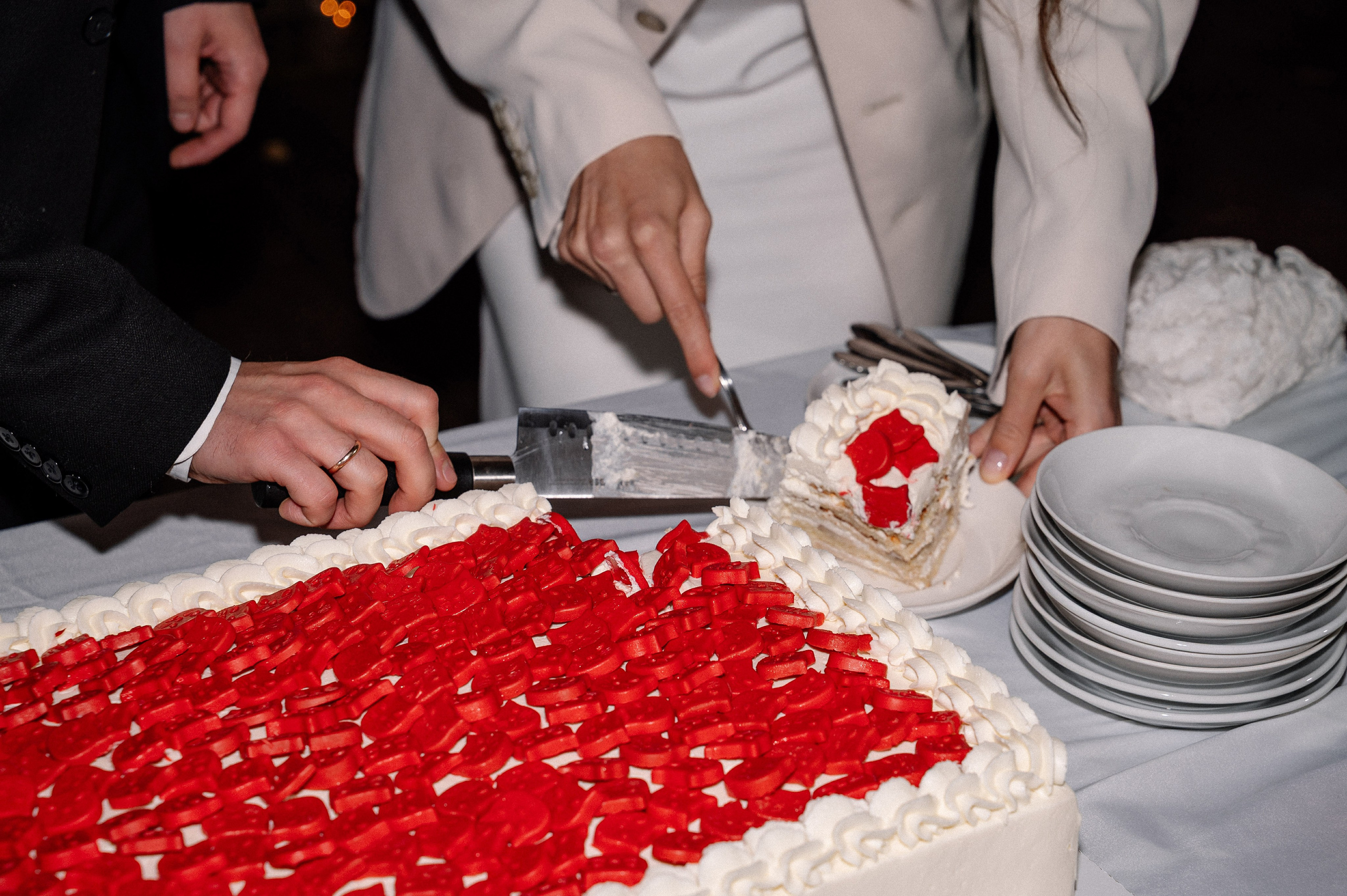 «Дождь за окном, счастье — внутри». Свадебный и семейный фотограф в Чебоксарах Ирина Левнер