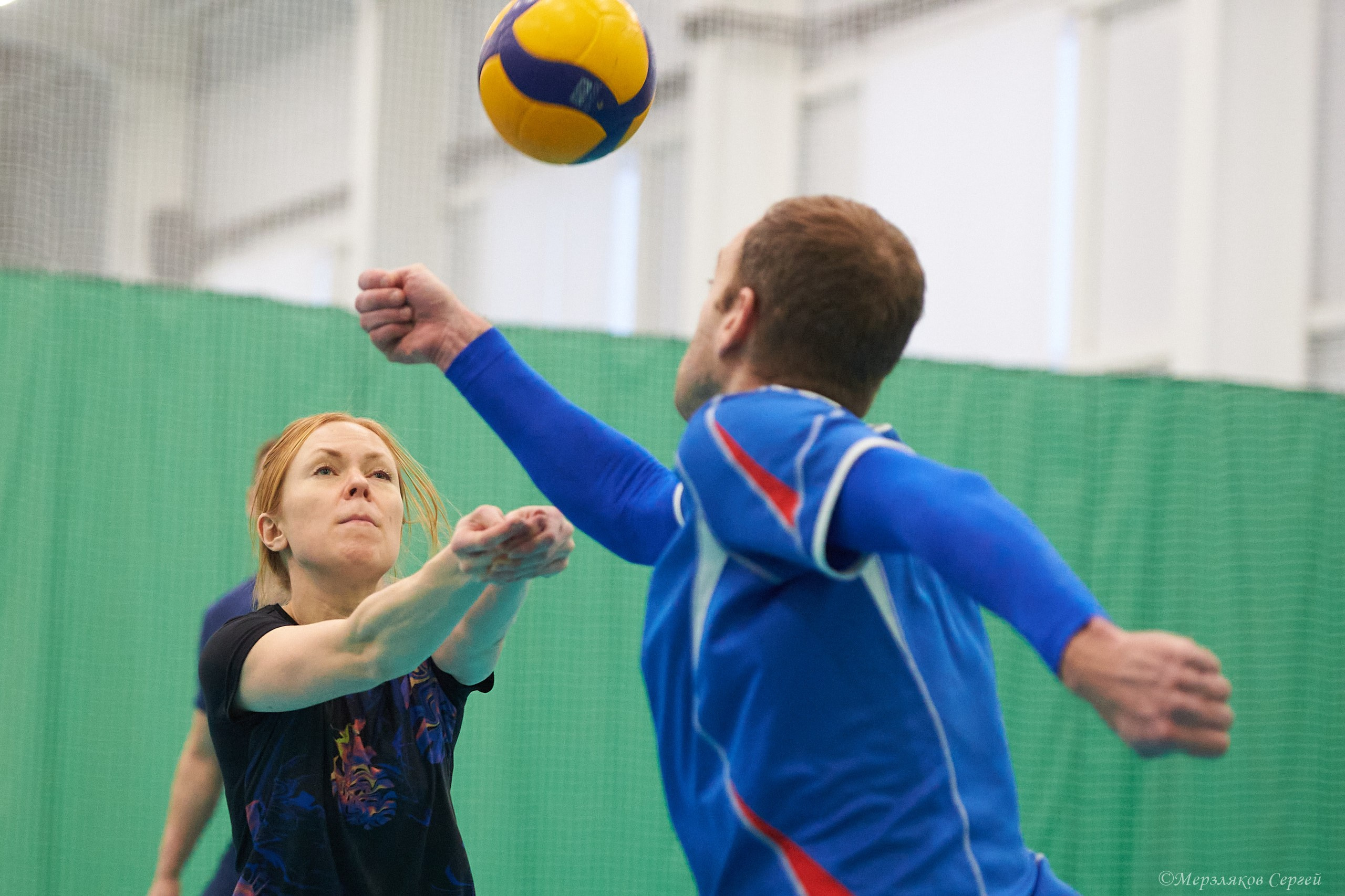 Новогодний волейбольный турнир. Ижевск. 16.12.23. Спортивный репортажный фотограф в Ижевске Сергей Мерзляков