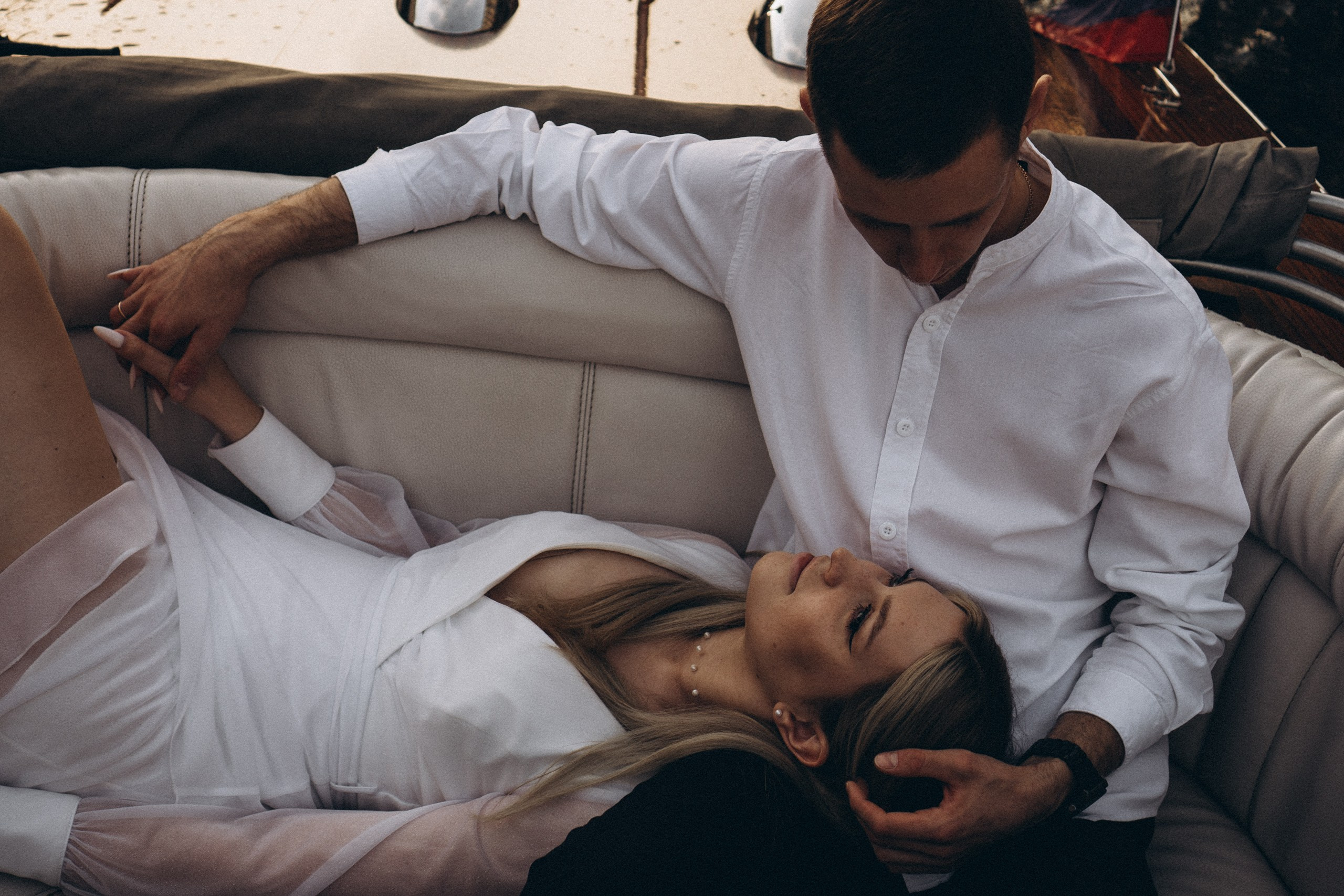 СВАДЕНБНАЯ СЬЕМКА НА КАТЕРЕ ПО КАНАЛАМ САНКТ-ПЕТЕРБУРГА И В АКВАТОРИИ НЕВЫ. Профессиональный фотограф, Санкт-Петербург — Виктория Богомолова