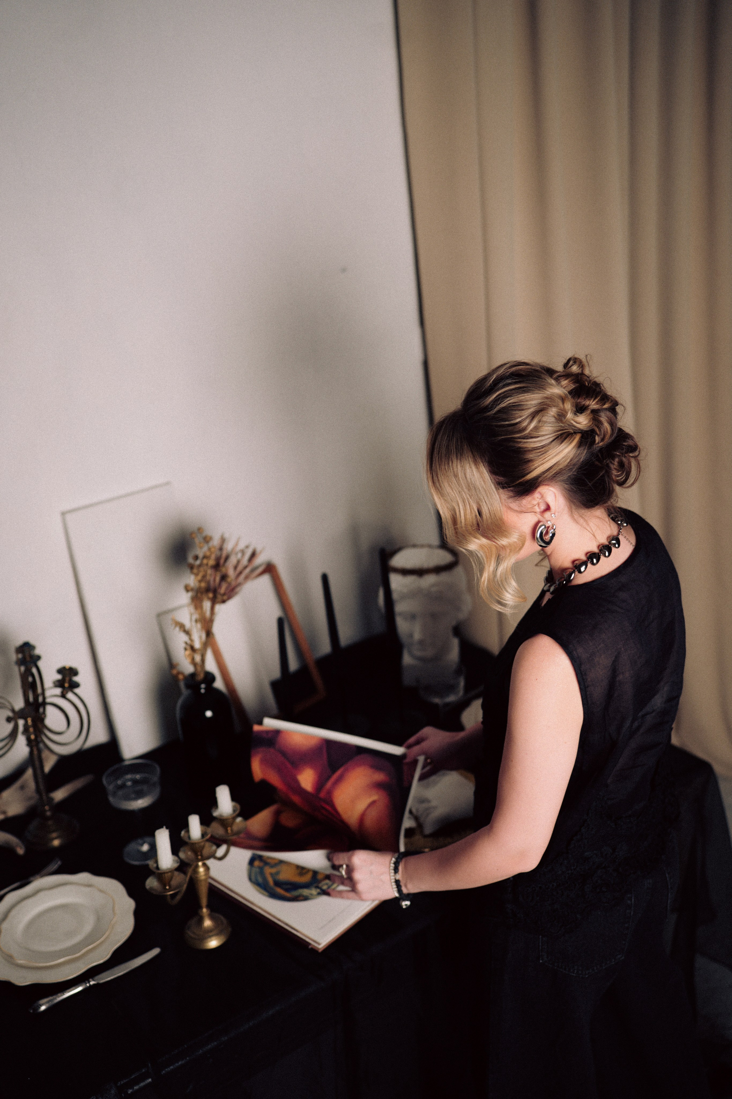 НОВОГОДНЯЯ ФОТОСЕСИИЯ В СТУДИИ ДЛЯ ДЕВУШКИ И ПРОГУЛКА ПО ЧЕРНЫШЕВСКОЙ. Профессиональный фотограф, Санкт-Петербург — Виктория Богомолова