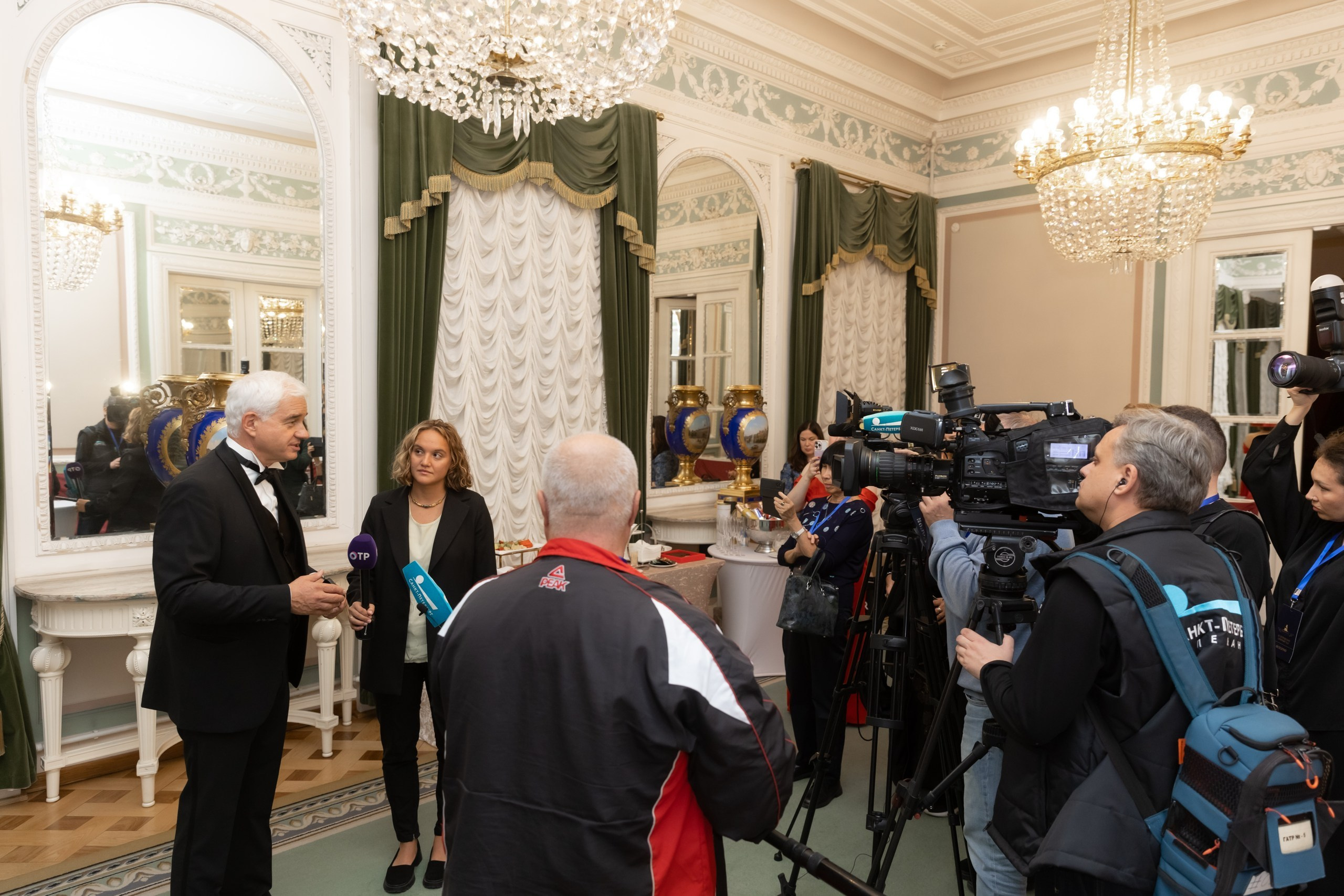 III Петровский оперный бал. Портретный фотограф в СПб Ирина Маринина