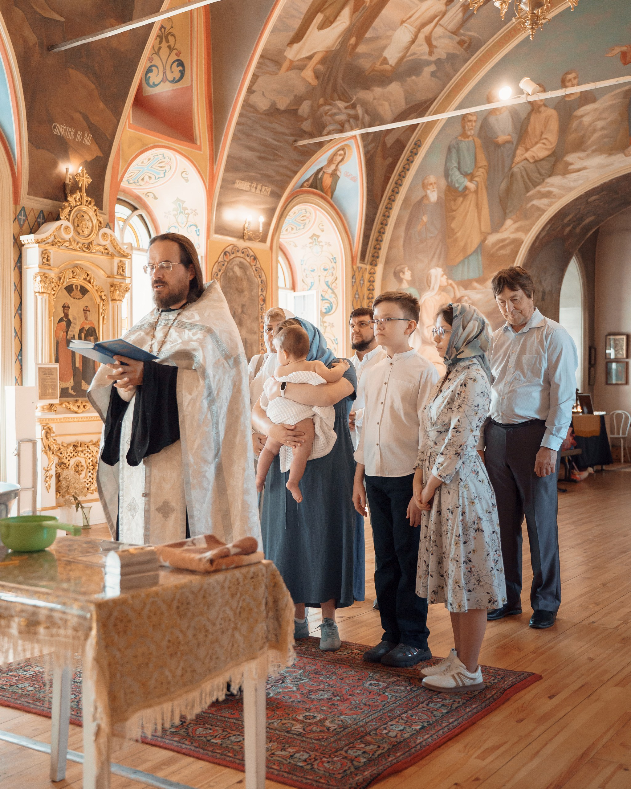 Фотосессия крещения ребенка в Томске