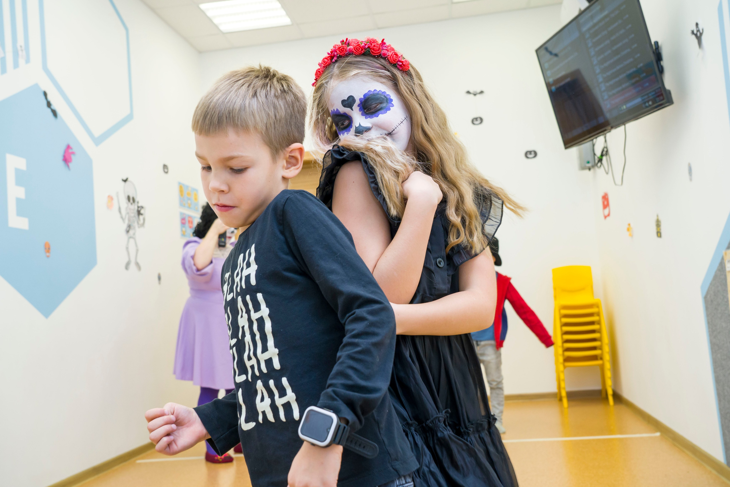 Репортаж детского праздника хеллоуин. Фотограф в Санкт-Петербурге. Репортажная и все съёмки для бизнеса