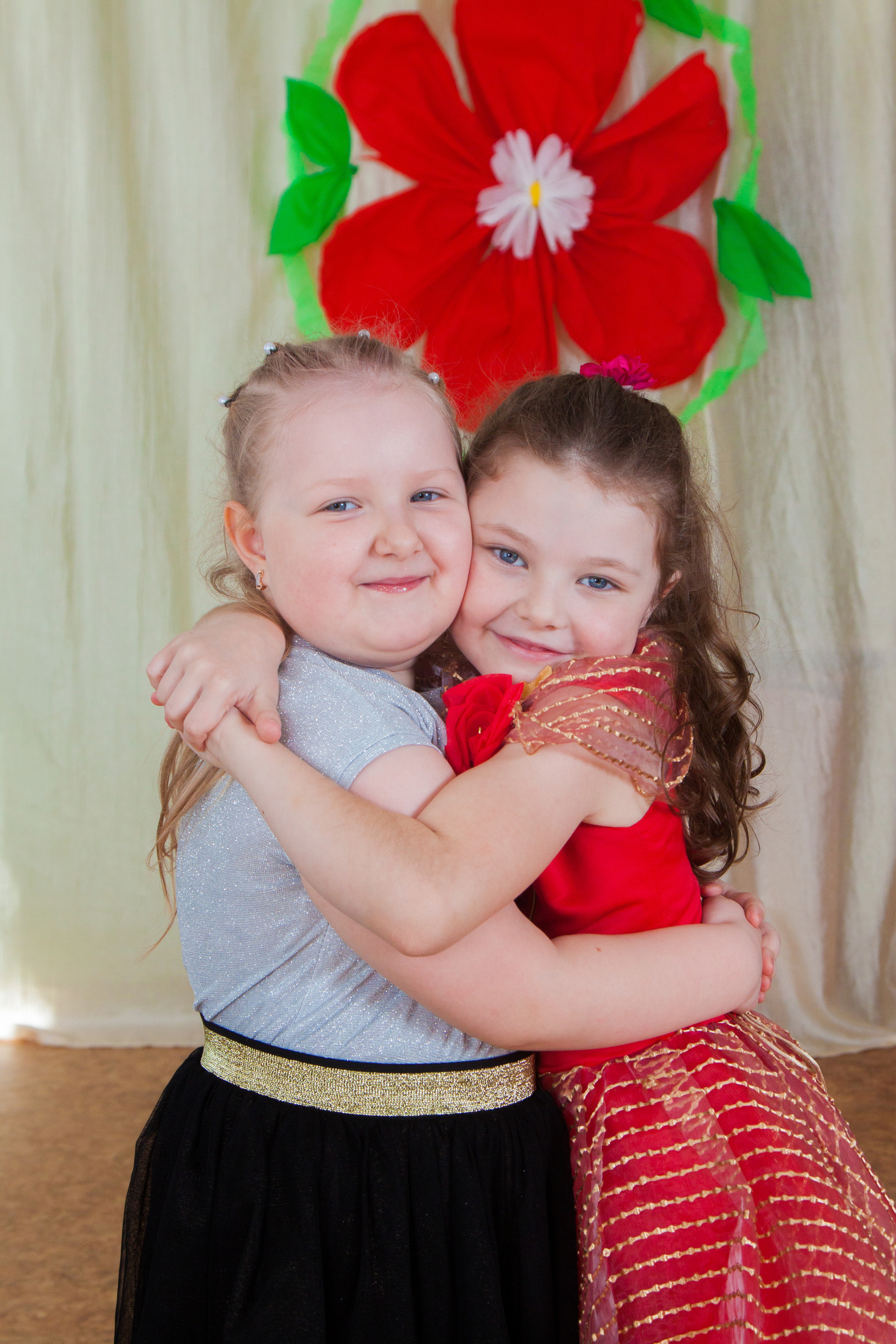 Друзья. Выпускные альбомы в Твери и области