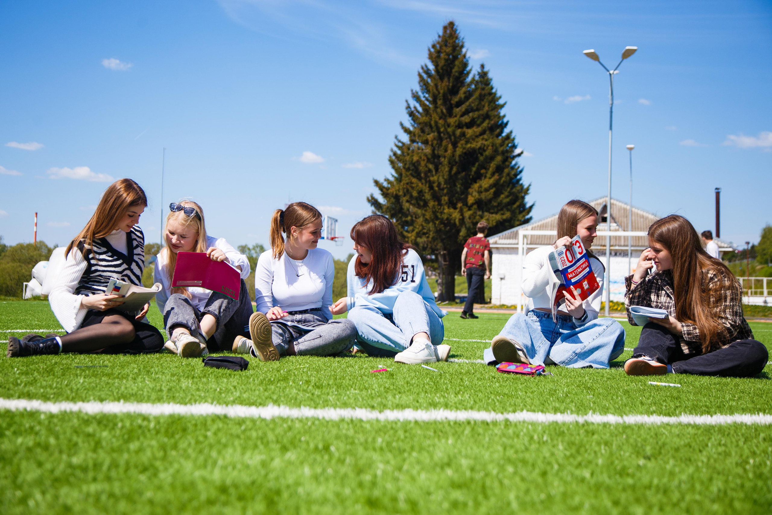 Групповые фото 9-11 класс. Выпускные альбомы в Твери и области