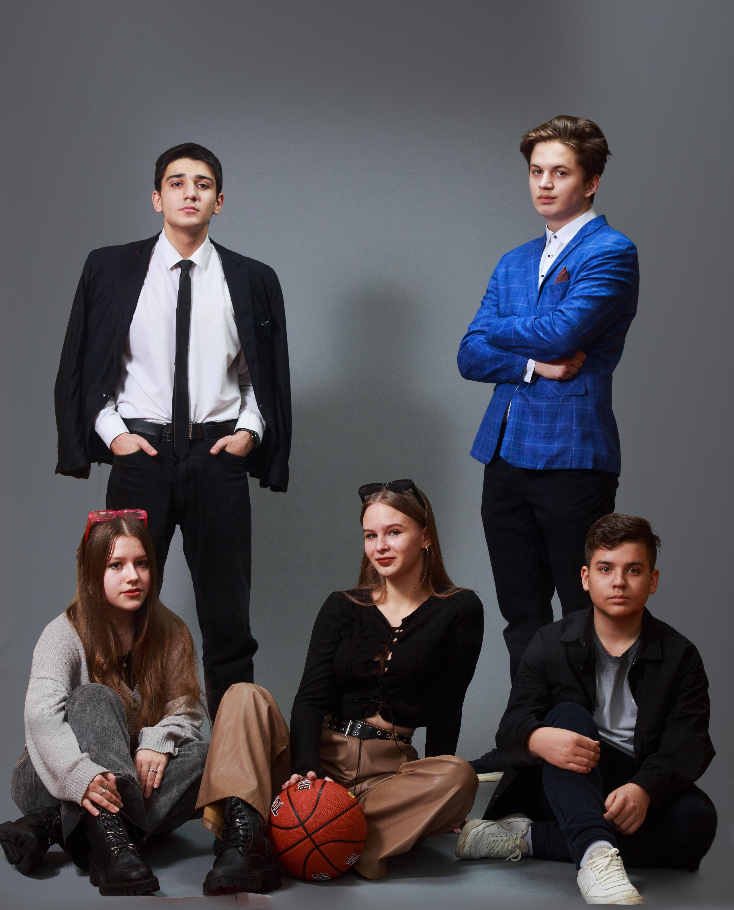 Групповые фото 9-11 класс. Выпускные альбомы в Твери и области