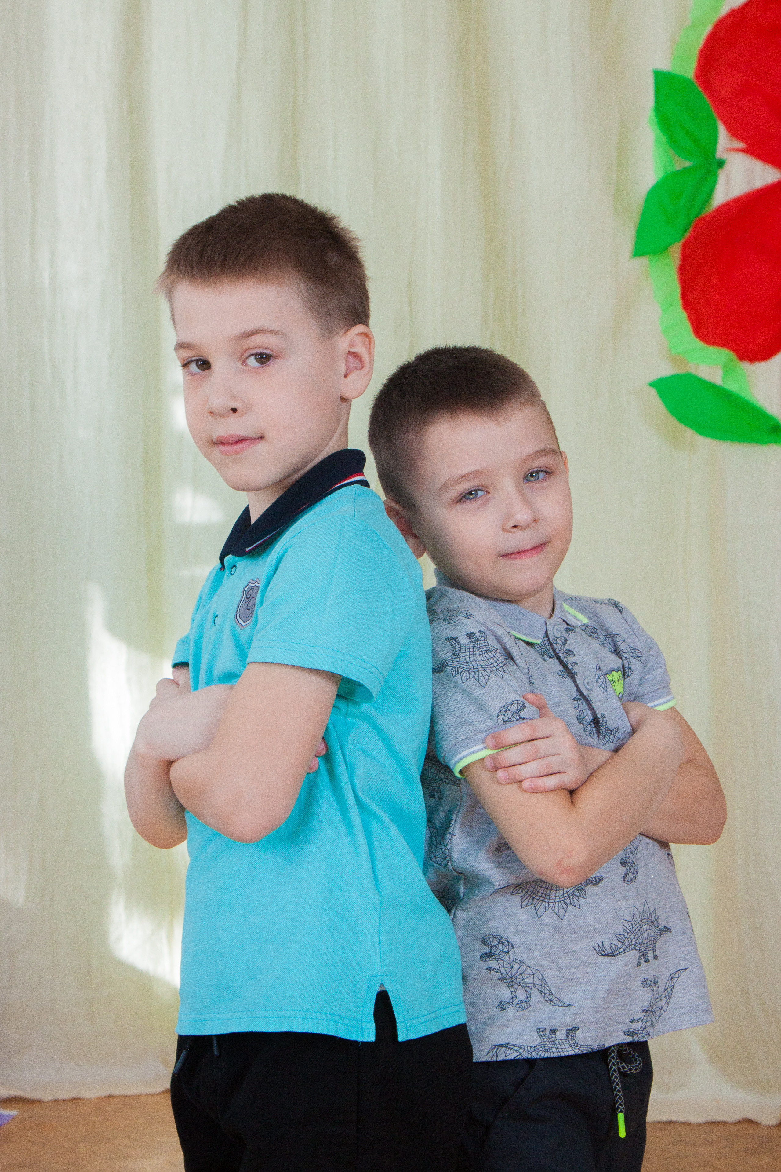 Друзья. Выпускные альбомы в Твери и области