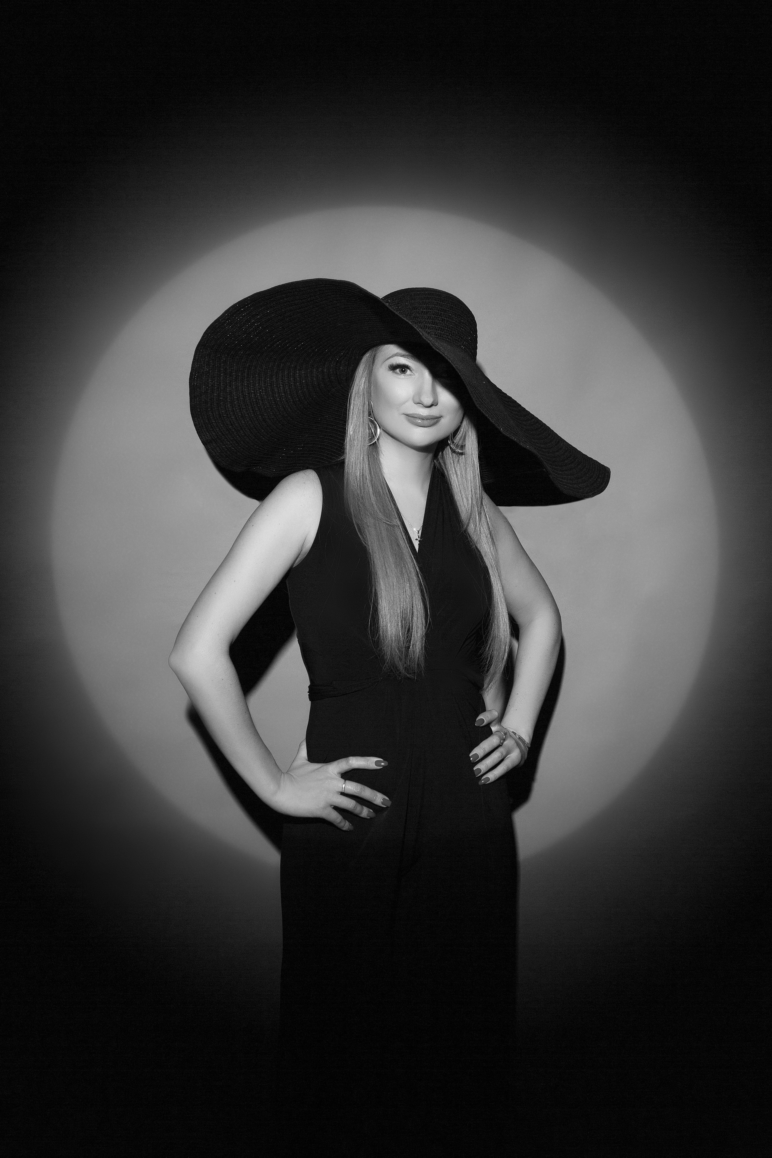 Девушка в шляпе. Фотограф Мария Кольцова