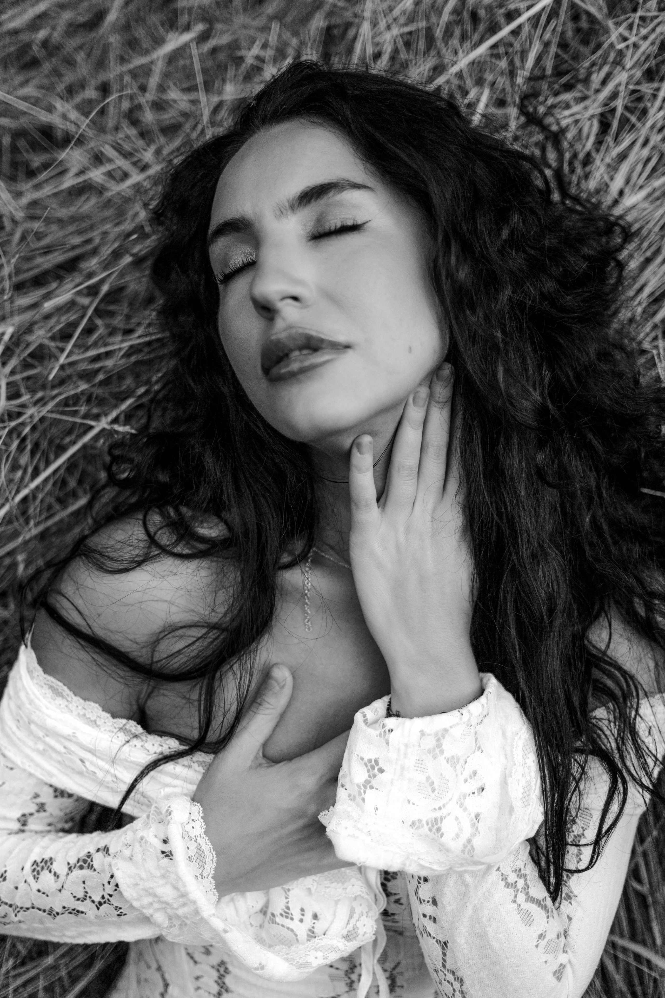 DIANA. ABRAZ