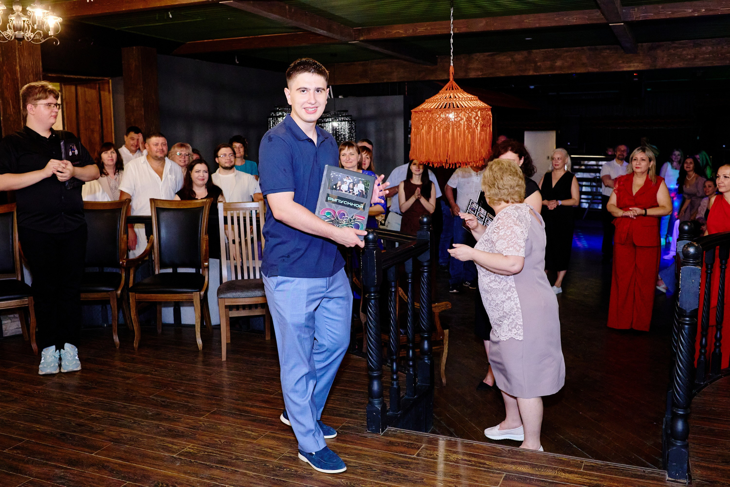 Выпускной 35 Сош. Фотограф Выпускные альбомы Таганрог Сергей Коробченко