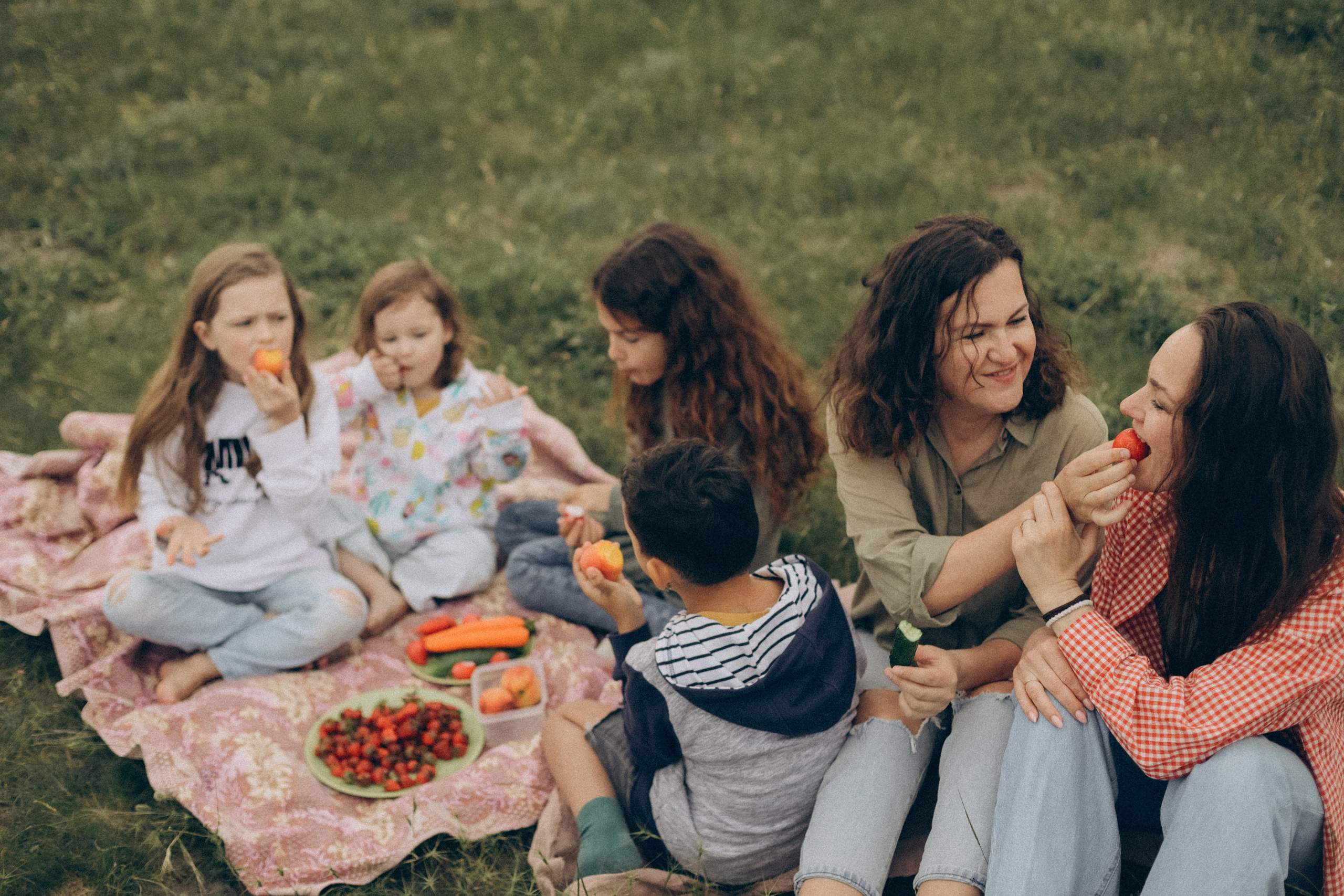 Лена, Ира, Лейла, Ника, Адам и Ария. Семейный фотограф Анапа