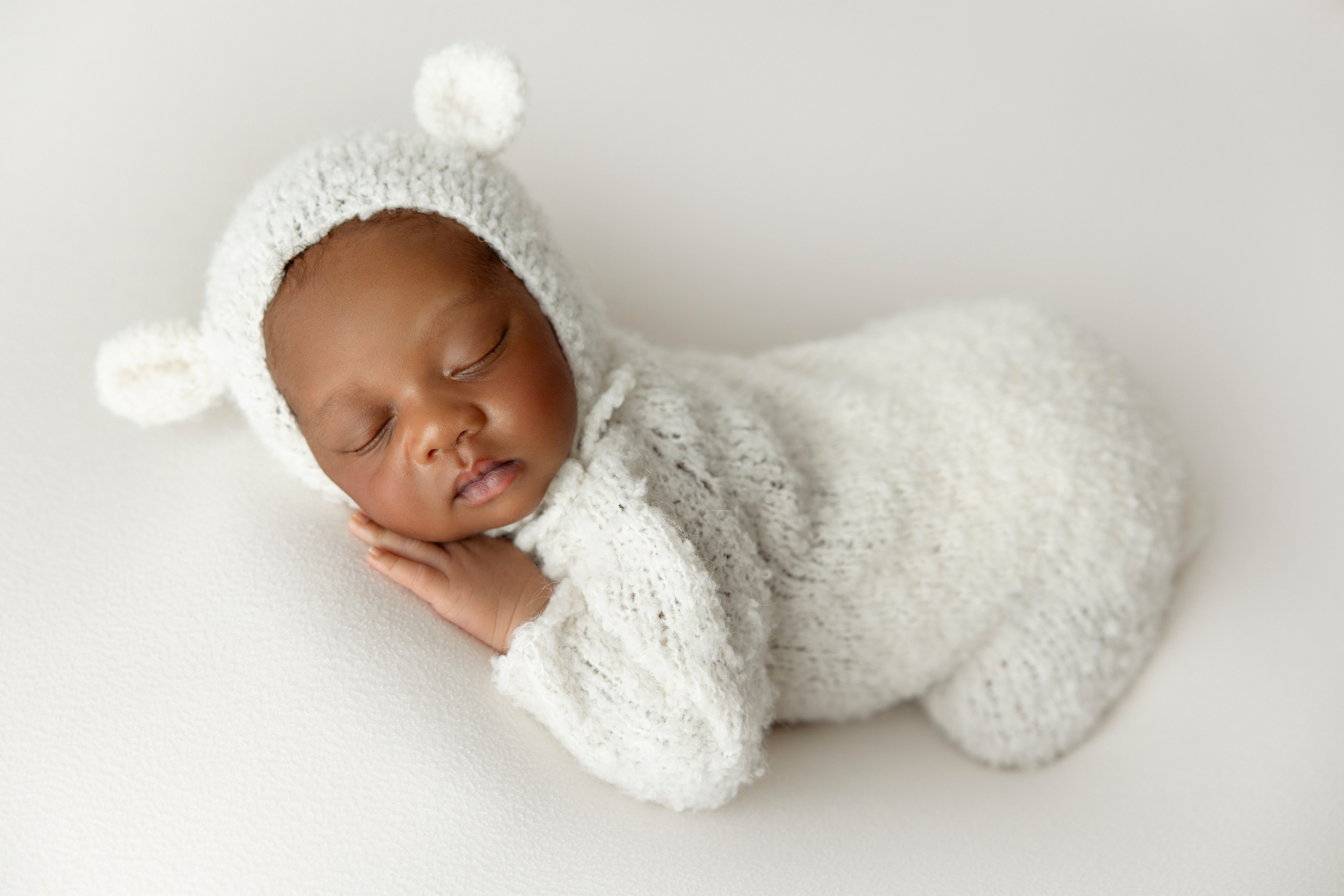NEWBORN. Professional Worldwide Retoucher Retouch.Allusory
