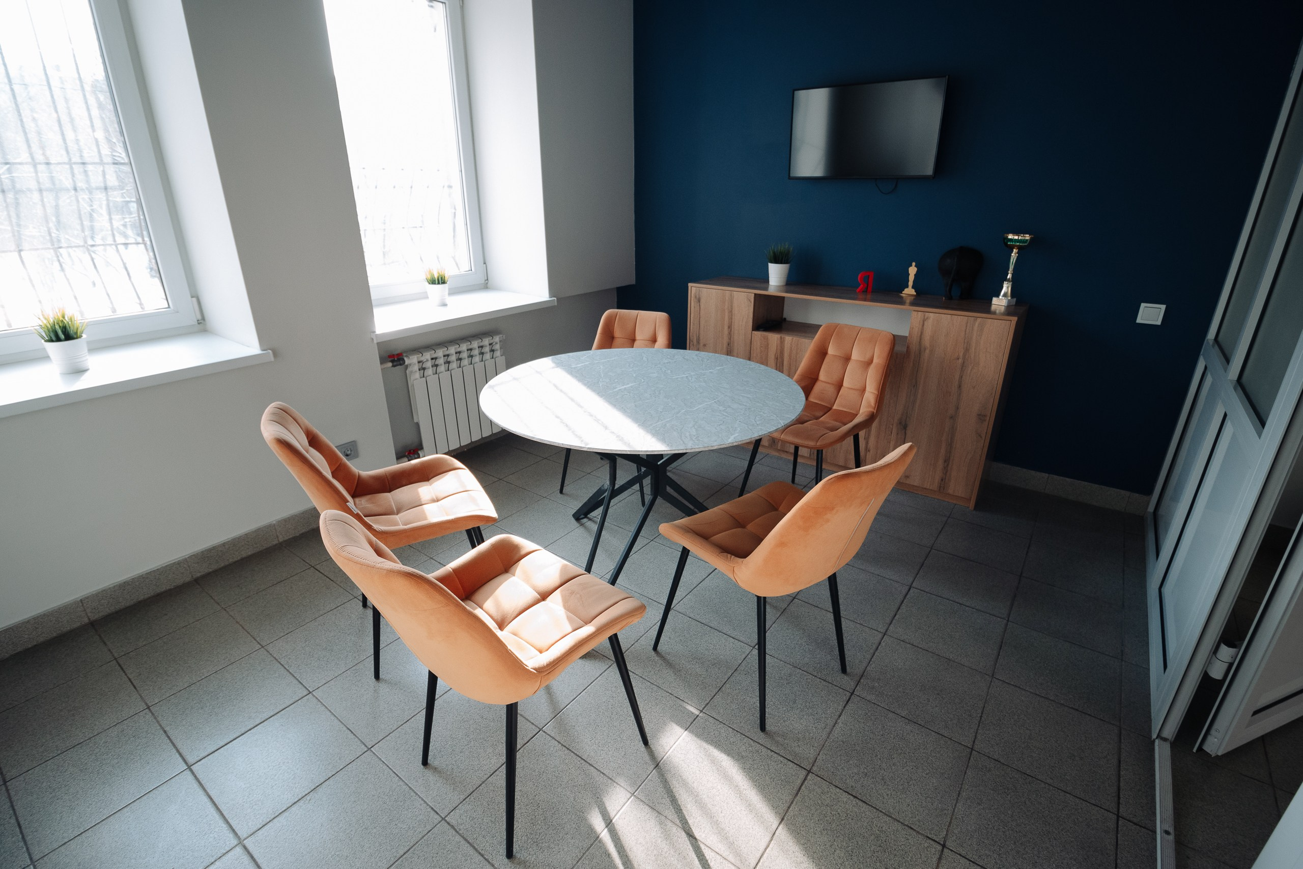 Агентство интернет маркетинга Alente. Репортажный фотограф Красноярск Алекс Чампакхам