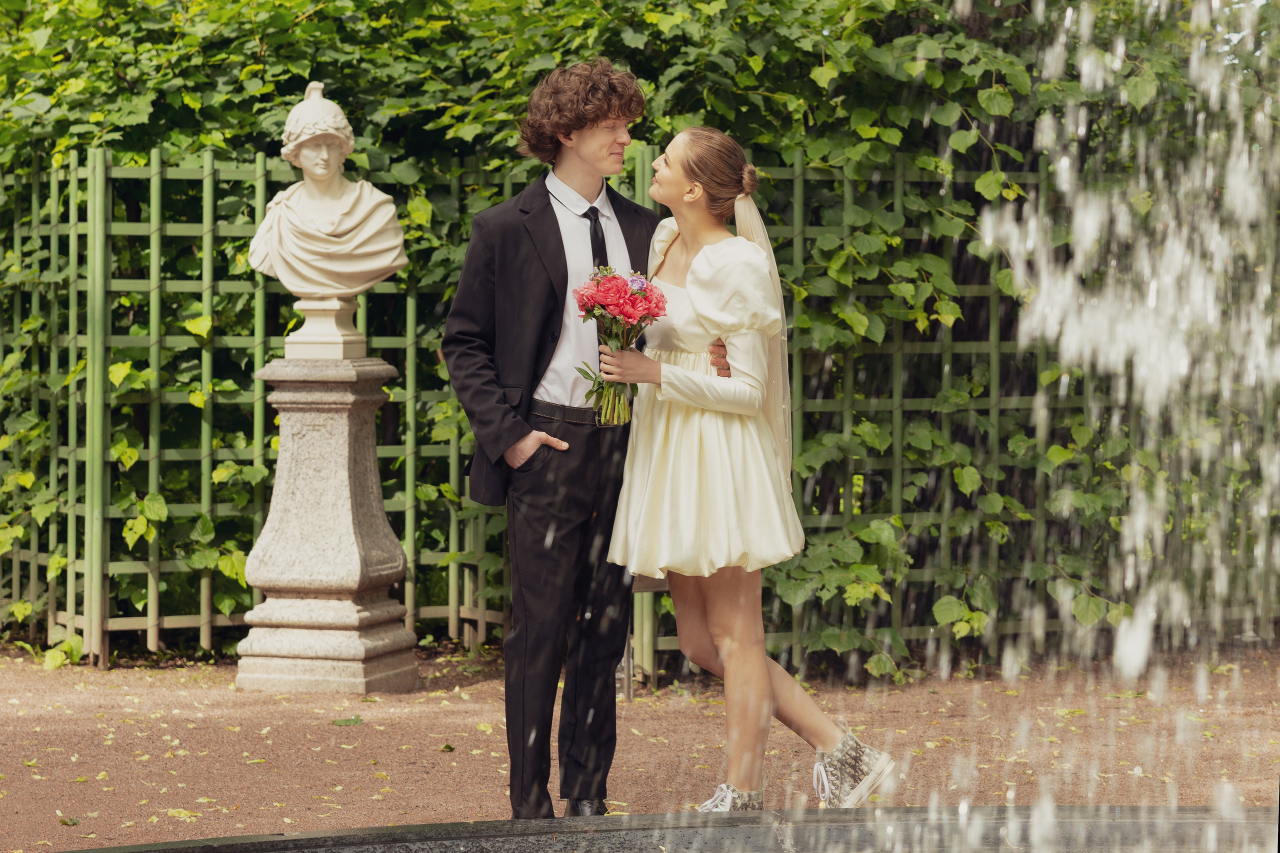 Свадебная прогулка в Летнем саду. Фотограф в Санкт-Петербурге Вагнер Юлия