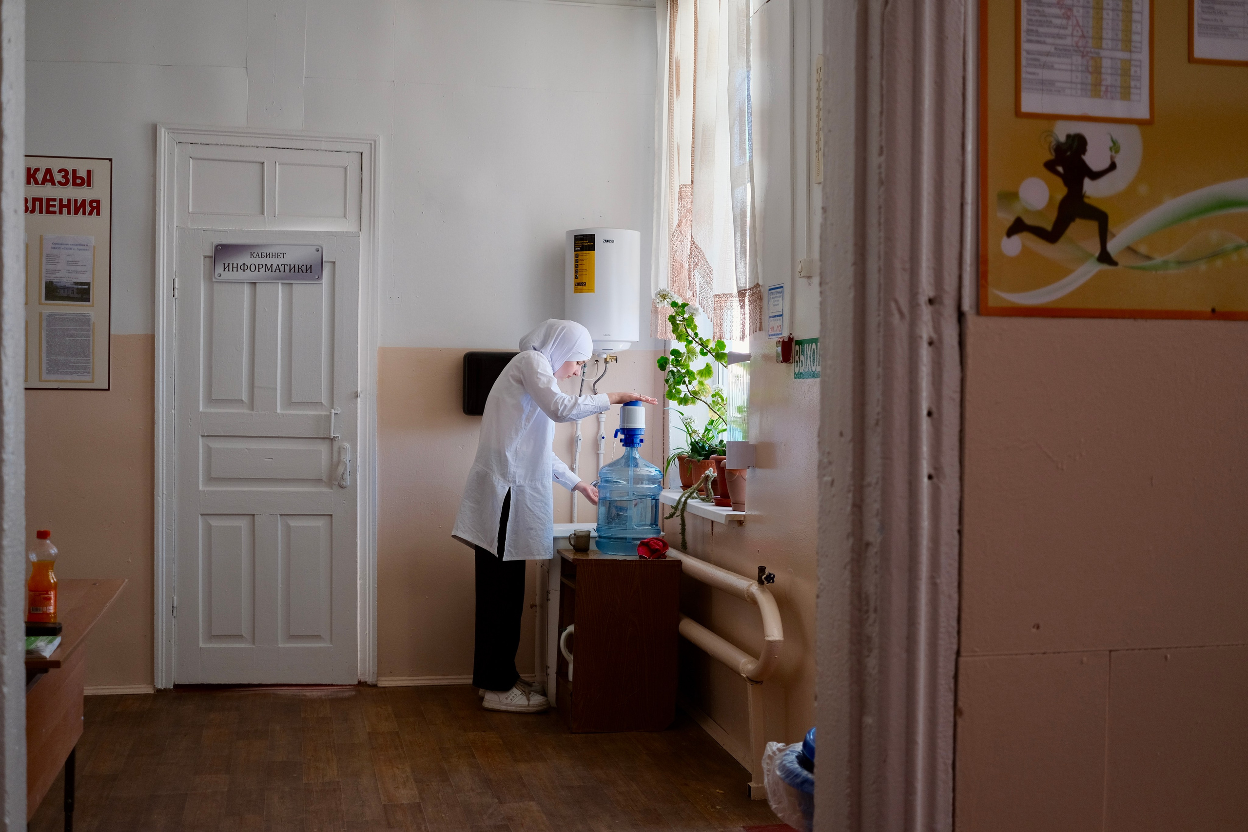 Средняя школа с. Архыз, Карачаево-Черкессия. Фотограф Евгений Андреев