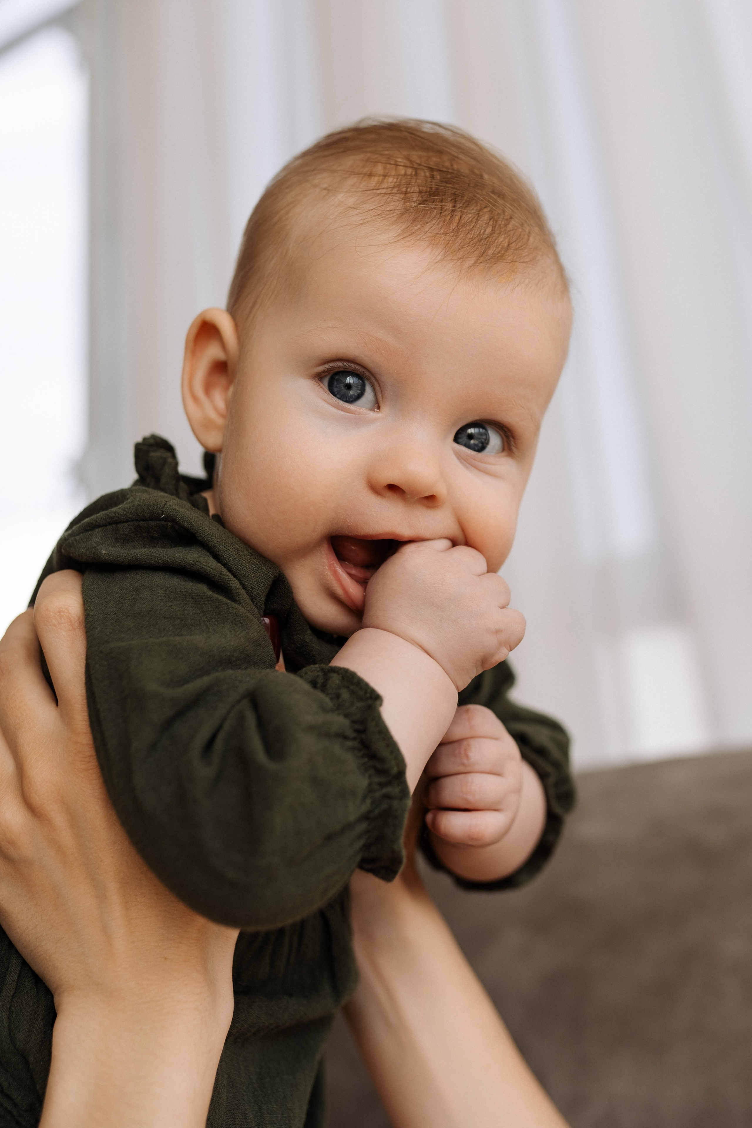 Семейная фотосессия в студии в Москве, семейный фотограф Анна Полушина. Свадебный фотограф в Москве Анна Полушина