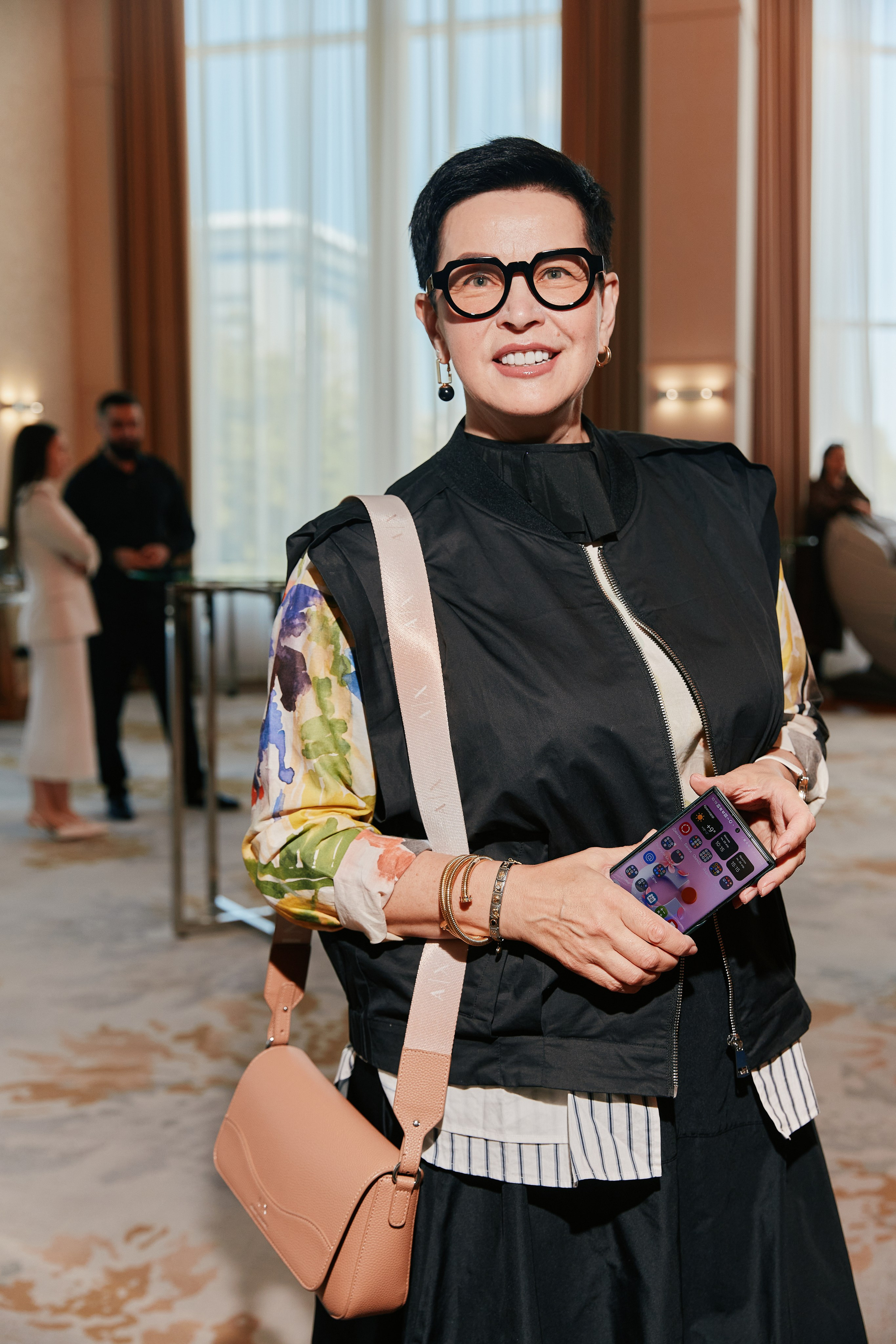 Форум Бизнес-тренды 2025 в Marriott Hotel 28.04. Свадебный репортажный фотограф краснодар максим дремов дрёмов фотосессия студия цена