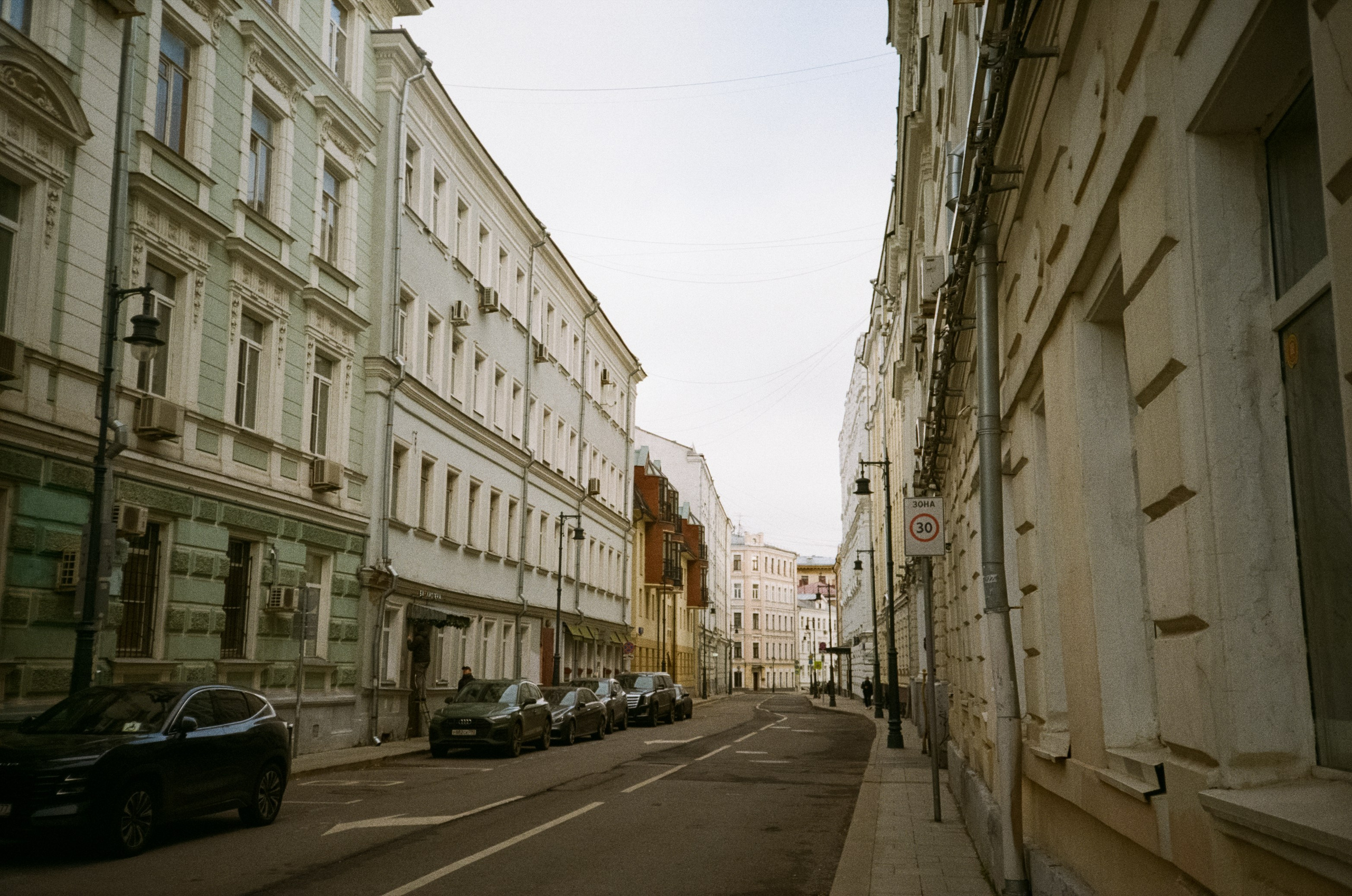 Чистые пруды, Покровка, Потаповский переулок / Cosina CX-1 / Kodak ProImage 100