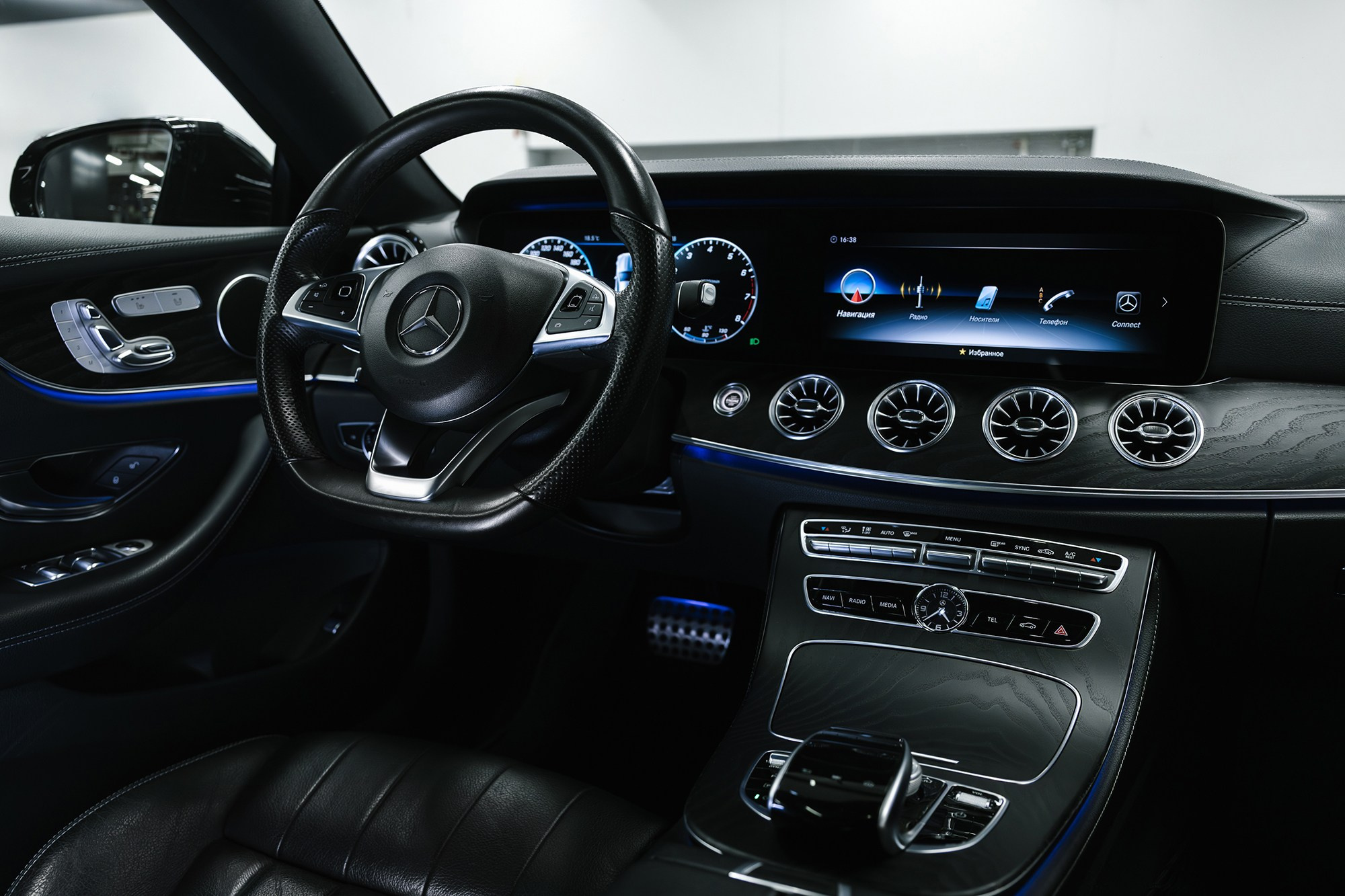 Mercedes-Benz E-класс 2.0 AT, 2018, 50 500 км. Автосалон «Х-Авто»