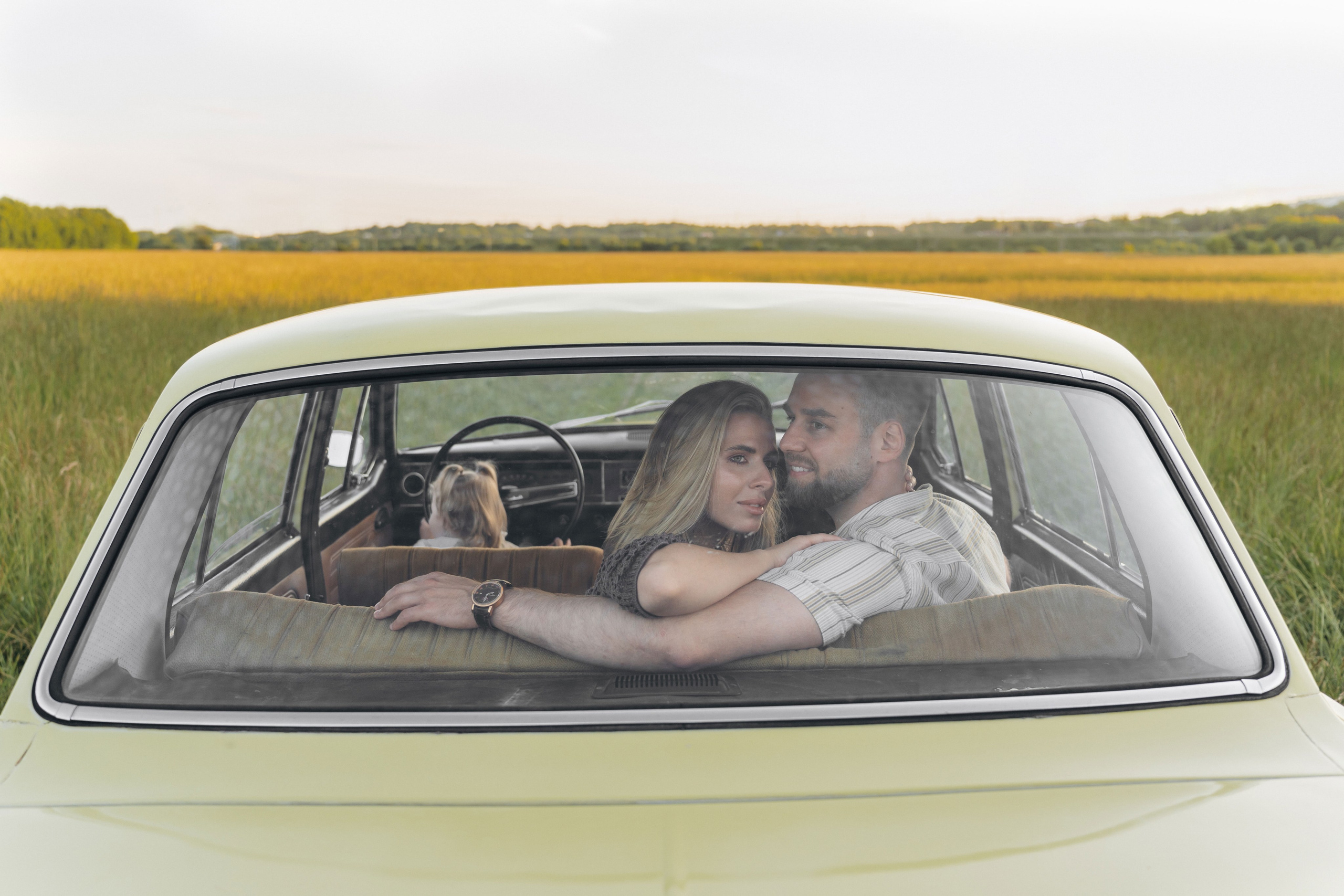 На машине загород. Ваш фотограф Вика Артемова