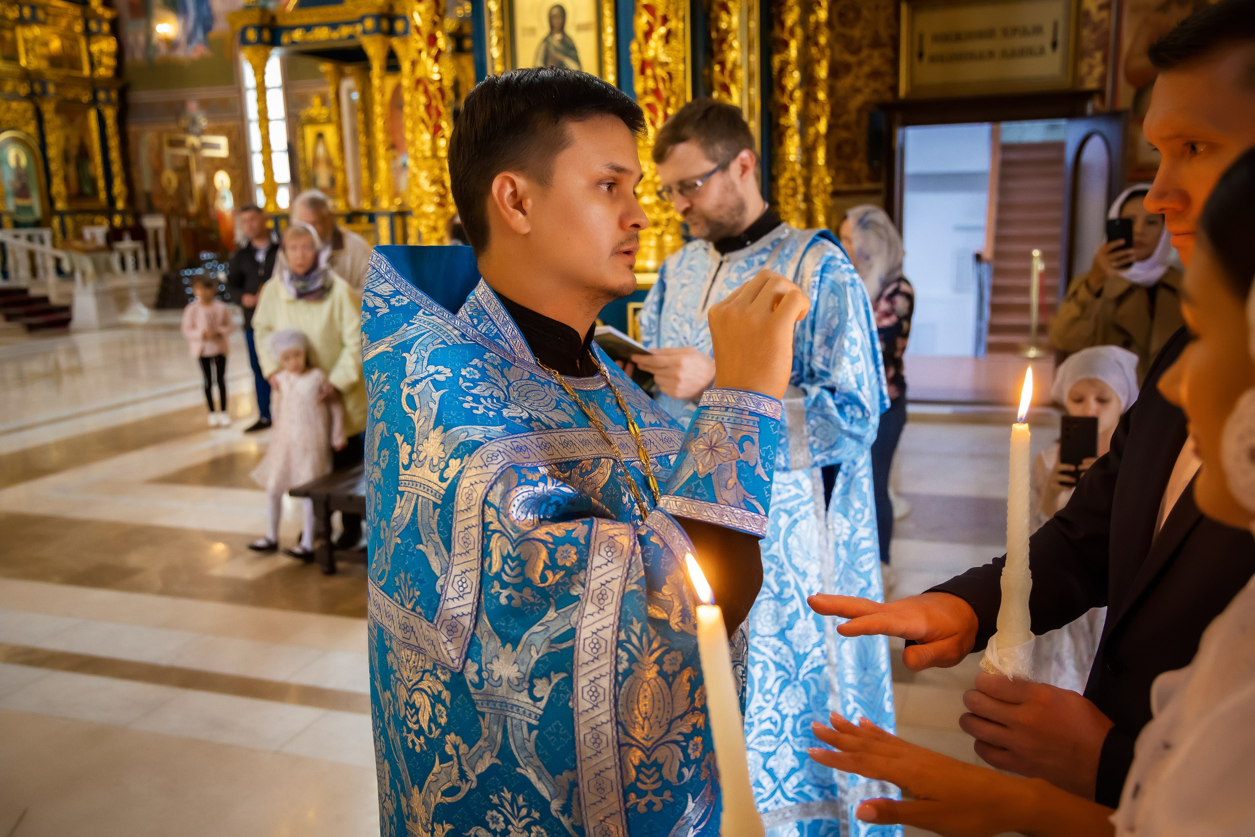 В Храме. Семейный и Свадебный фотограф в Астане Александр Астапов