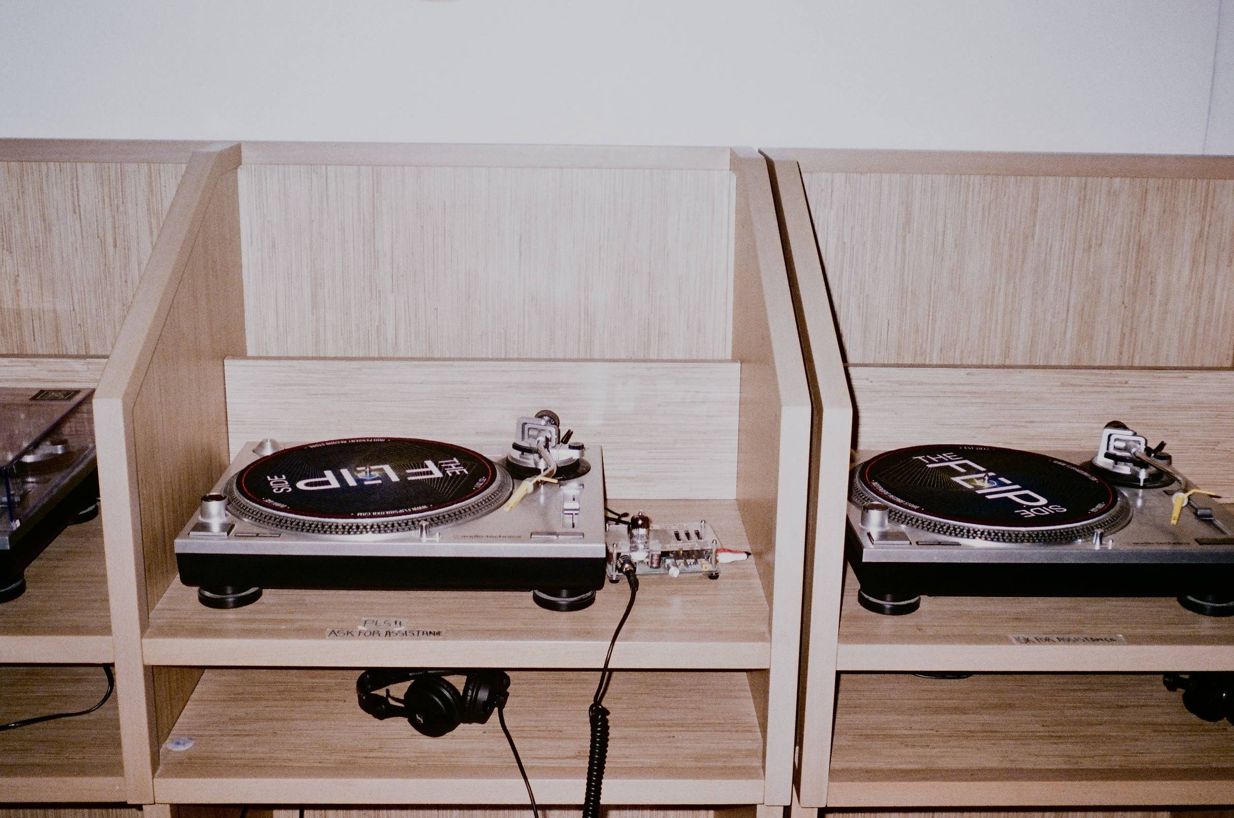 Places. TATIANA DARINA — film photographer in St. Petersburg