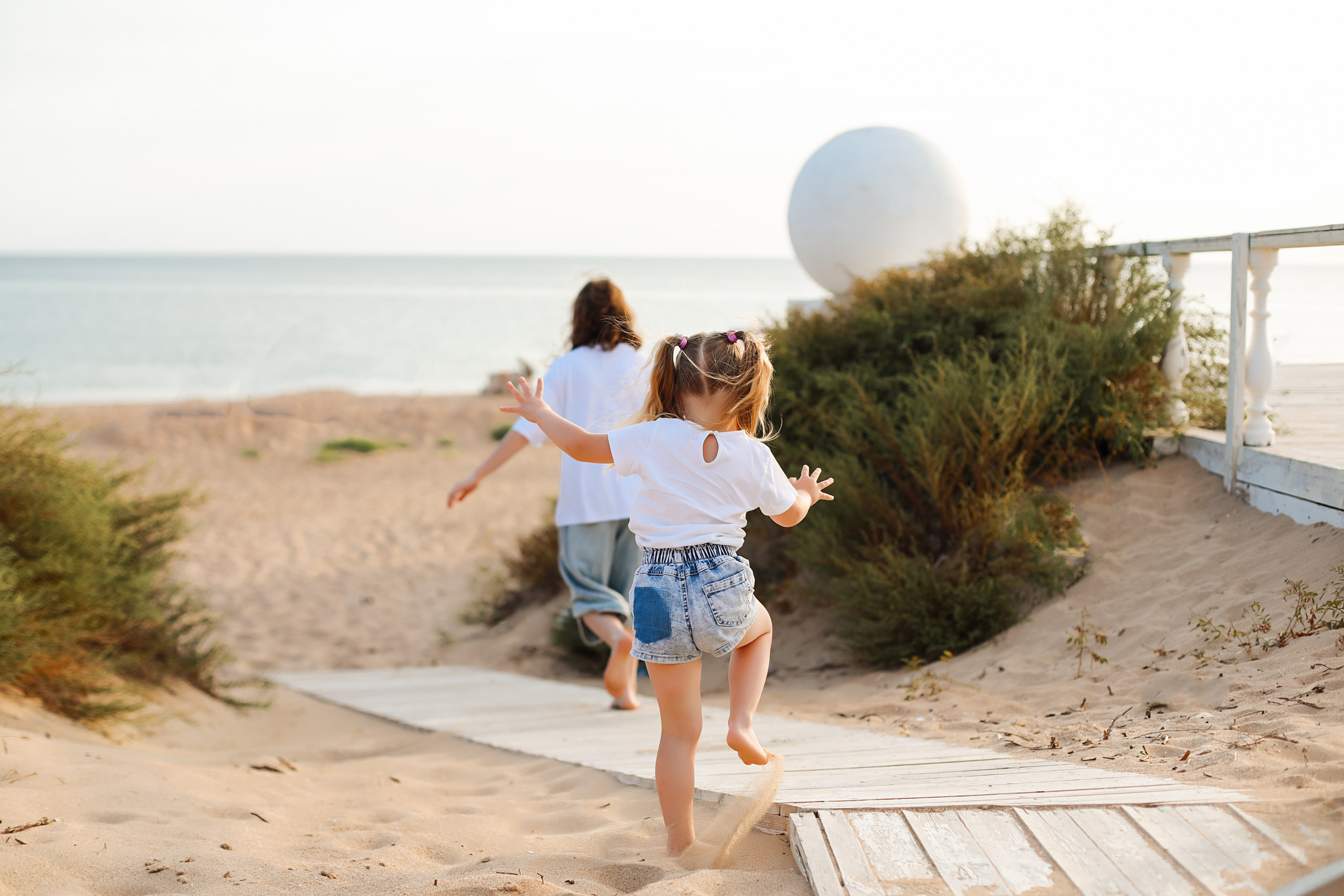Выездная семейная фотосессия у моря. Https://malovafoto.ru