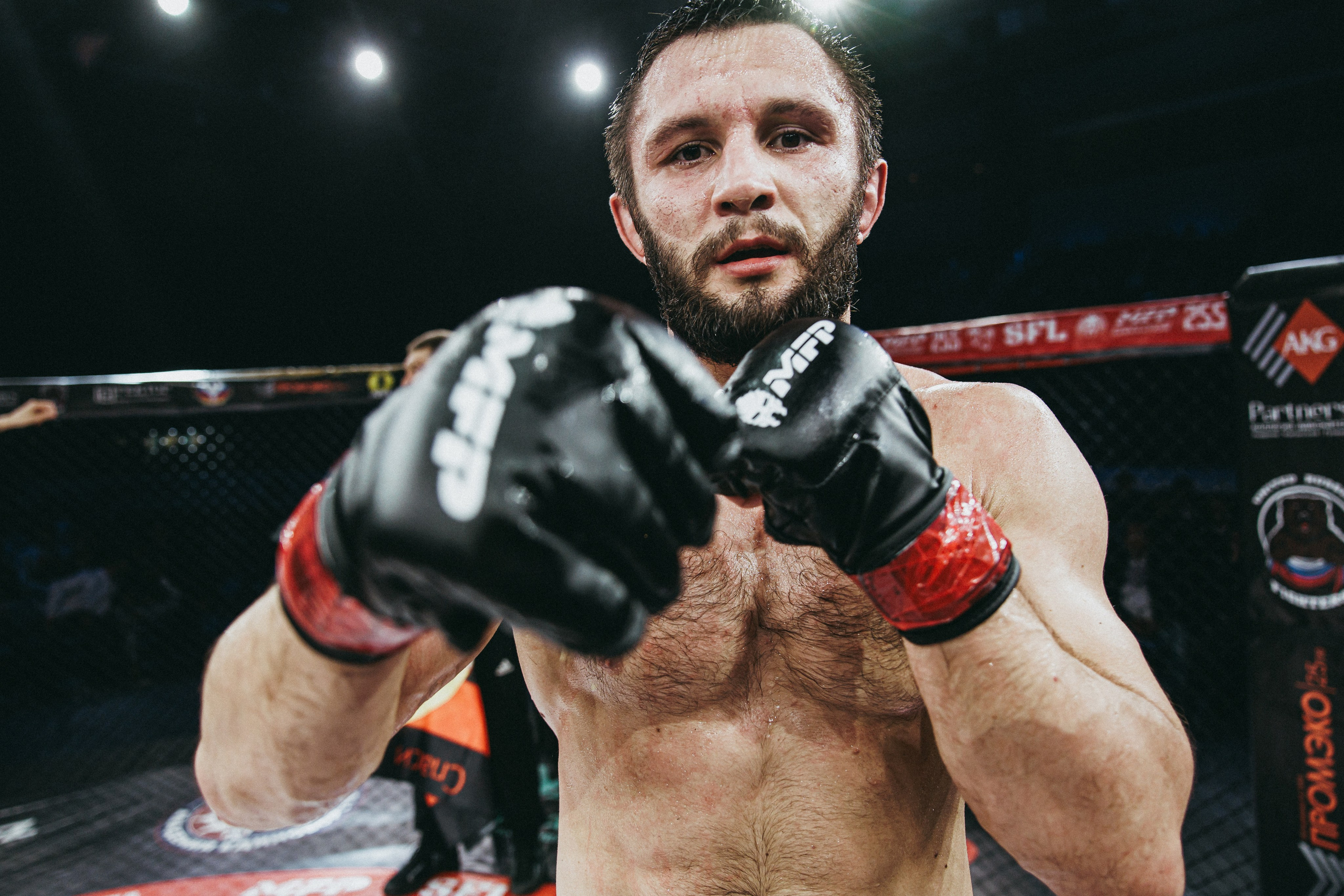 MFP255 ДУГЛАС РИБЕЙРО VS МАКСИМ БУТОРИН. Фотограф Иркутск Антипин Сергей