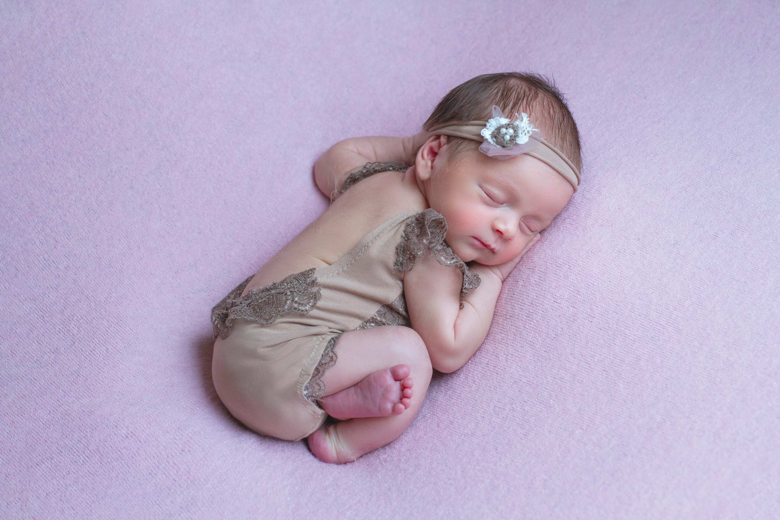 Фотосъемка новорожденных. Фотограф новорожденных в городе Санкт-Петербург