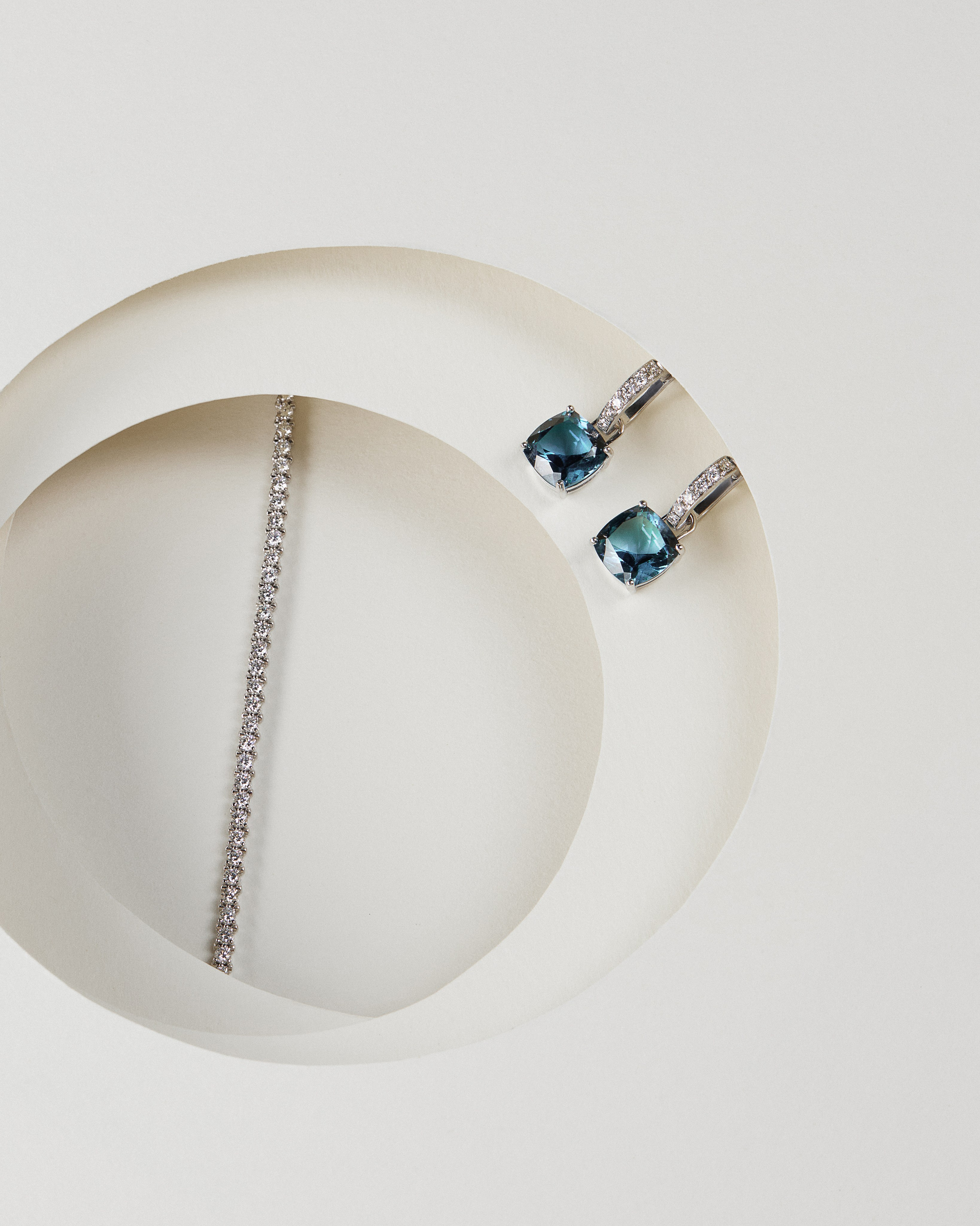 Kazakh Yuvelir. Fashion and advertising photographer