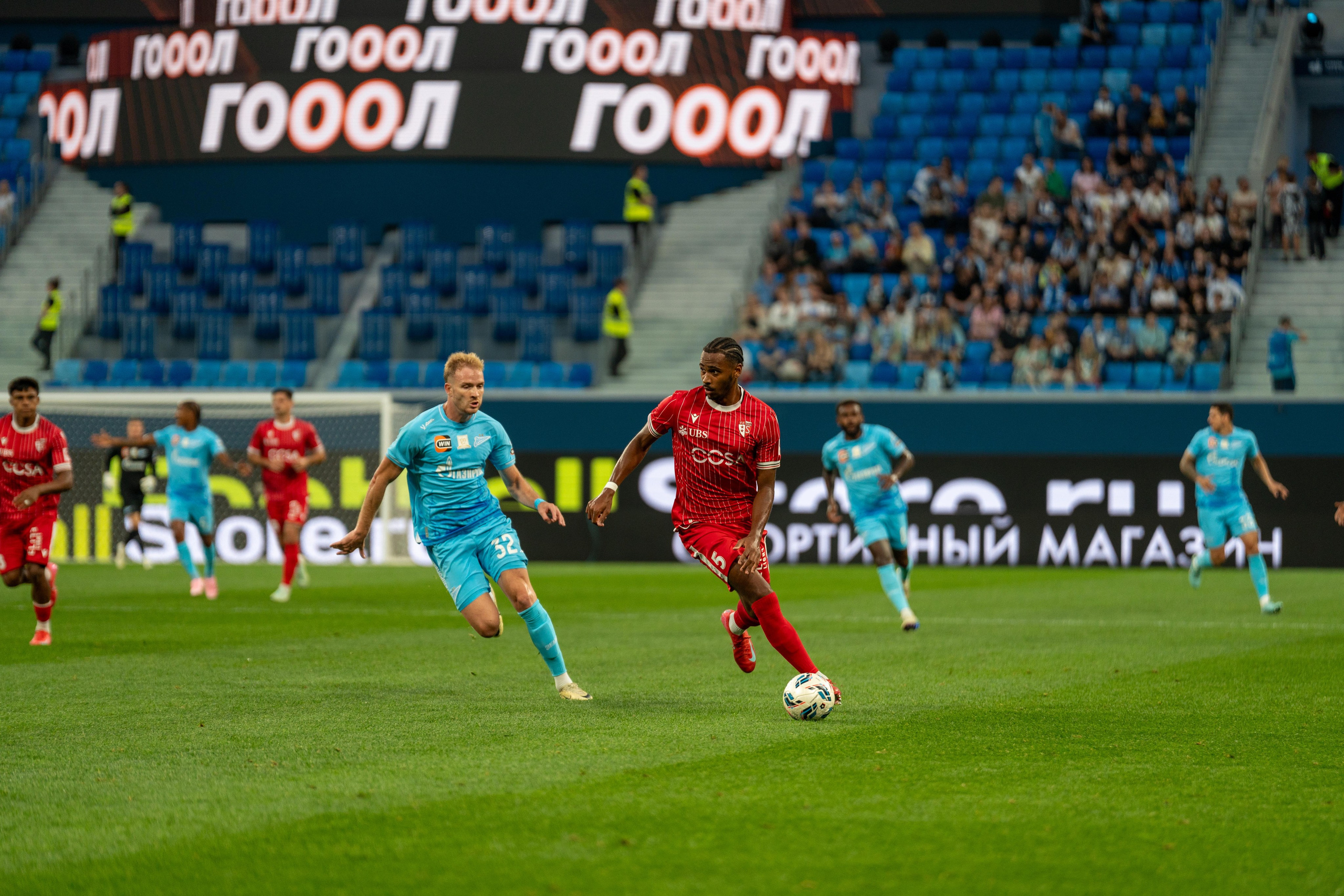 Репортажная спорт съемка «Зенит» — «Сьон» на Газпром Арене