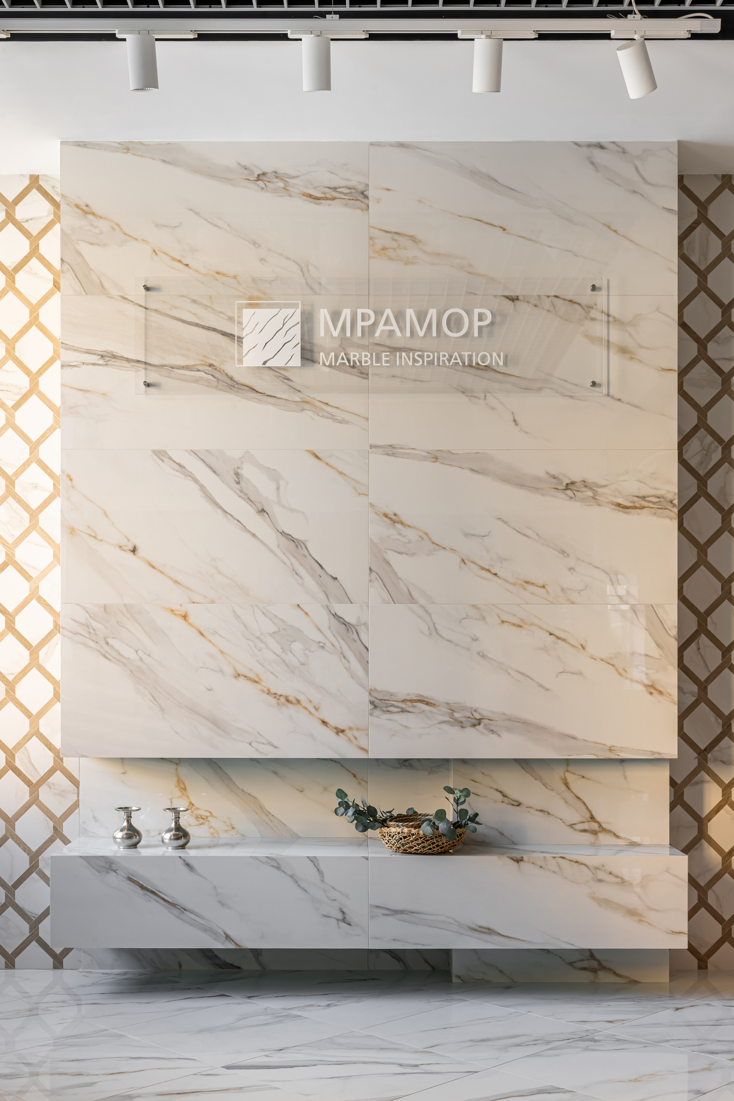 Флагманский магазин KERAMA MARAZZI, г. Киров. Дизайнер\стилист Анна Исупова. Иван Благушин. Интерьерный и архитектурный фотограф в Москве и Санкт-Петербурге