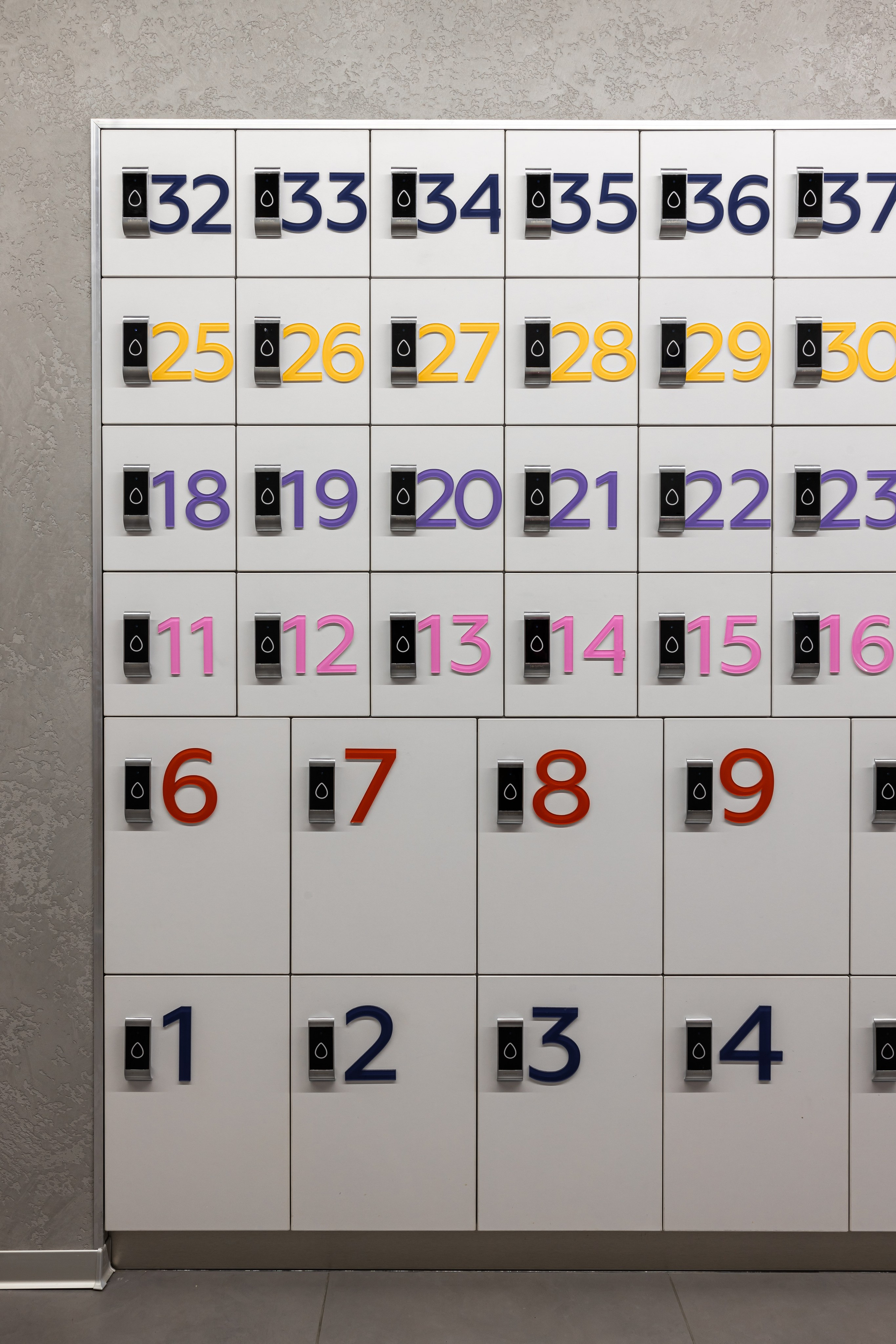 Фитнес-клуб Gym Station, г. Киров. Дизайнер Екатерина Рыблева. Иван Благушин. Интерьерный и архитектурный фотограф в Москве и Санкт-Петербурге