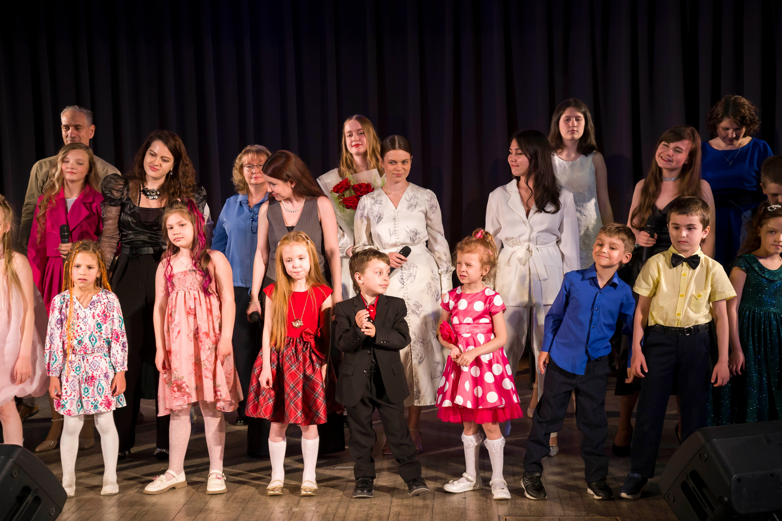 Концерт вокальной студии. Фотограф в Санкт-Петербурге. Репортажная и все съёмки для бизнеса