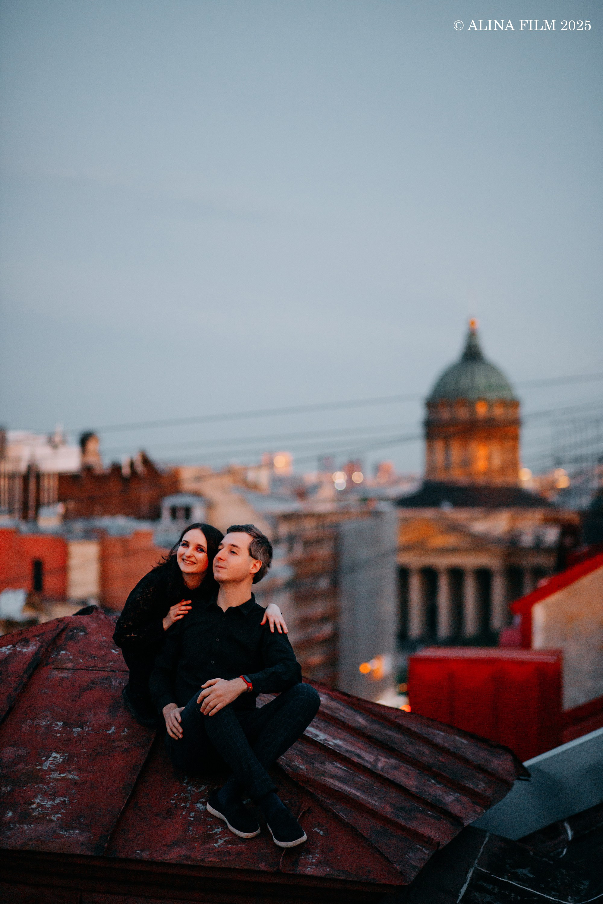 Лавстори на крыше у Казанского и Исаакия. Фотограф в Санкт-Петербурге Alina Film