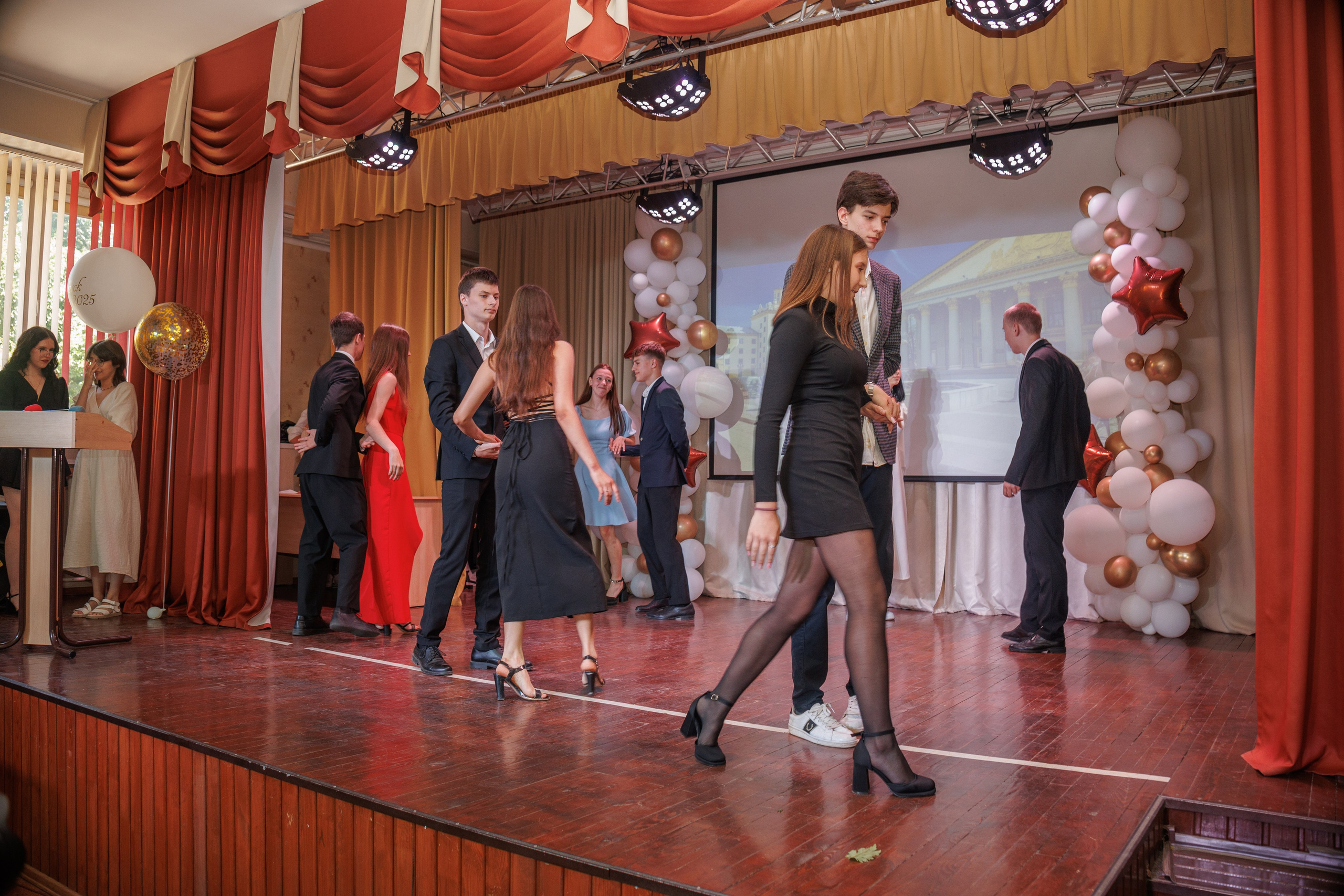 Вручение аттестатов. Свадебный и семейный фотограф в Новосибирске Ирина Дорошкова