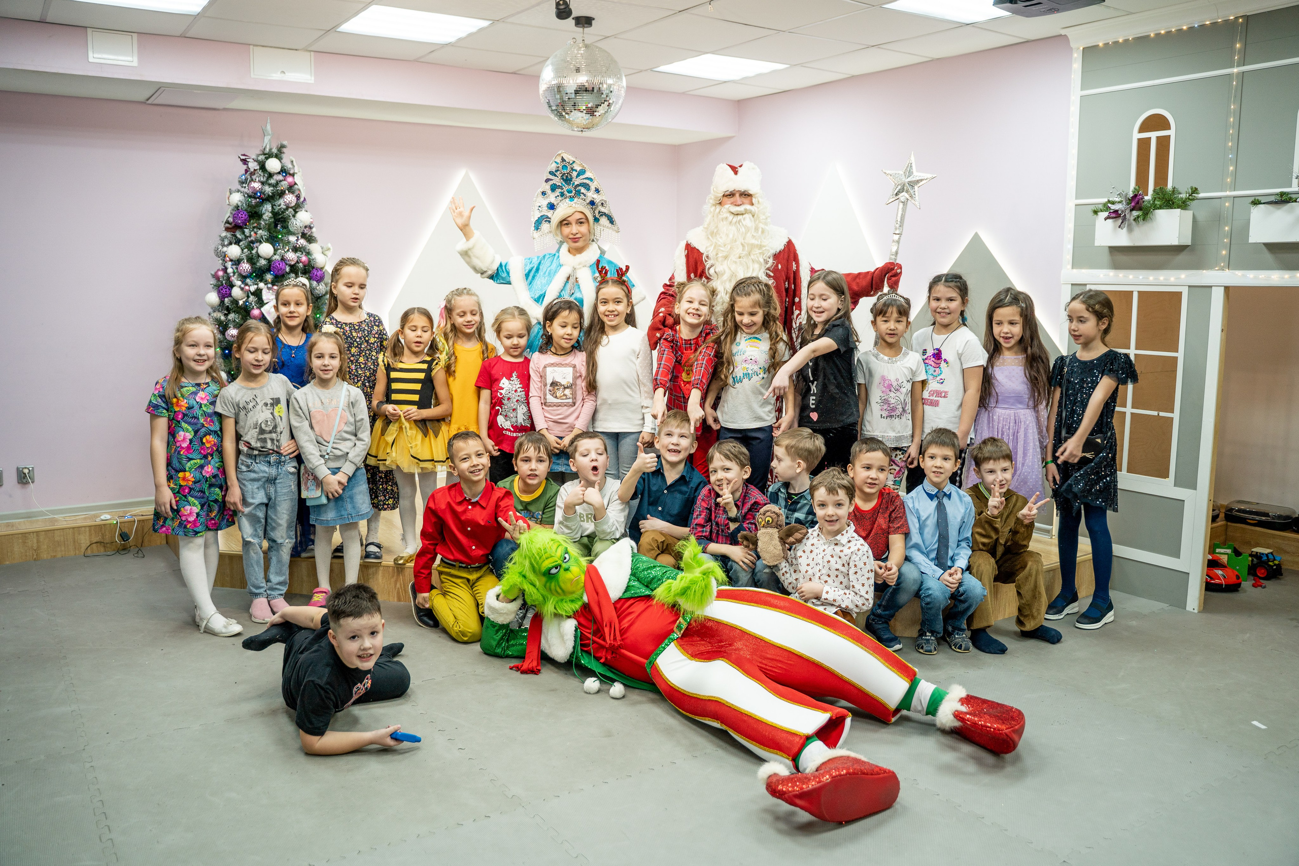 1 гимназия Новогодний утренник. Свадебный и репортажный фотограф в Уфе| Осетрова Ольга