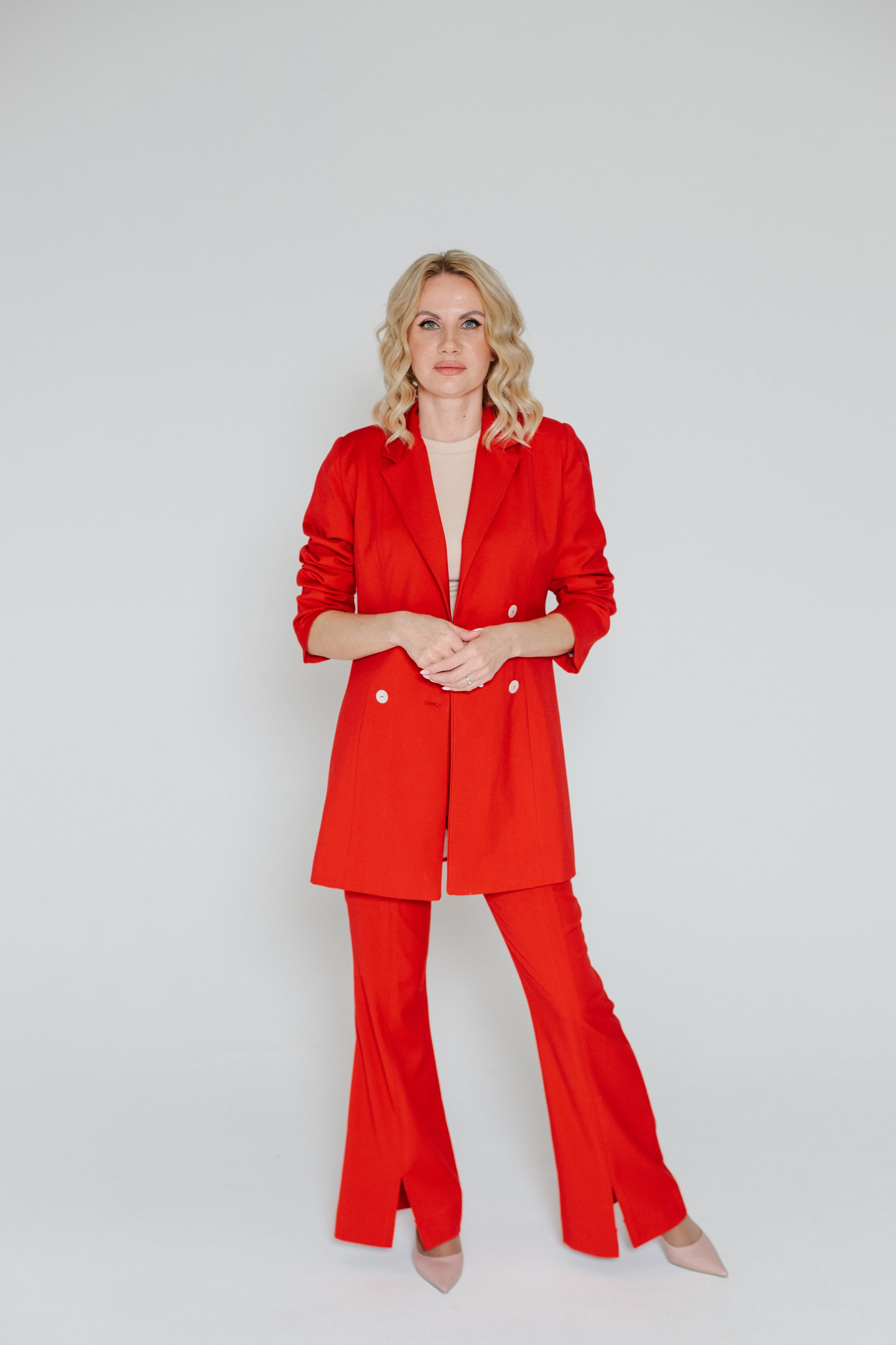 Контент фотосессия для кризисного налогового юриста. Контентный фотограф в Перми Натали Кытманова