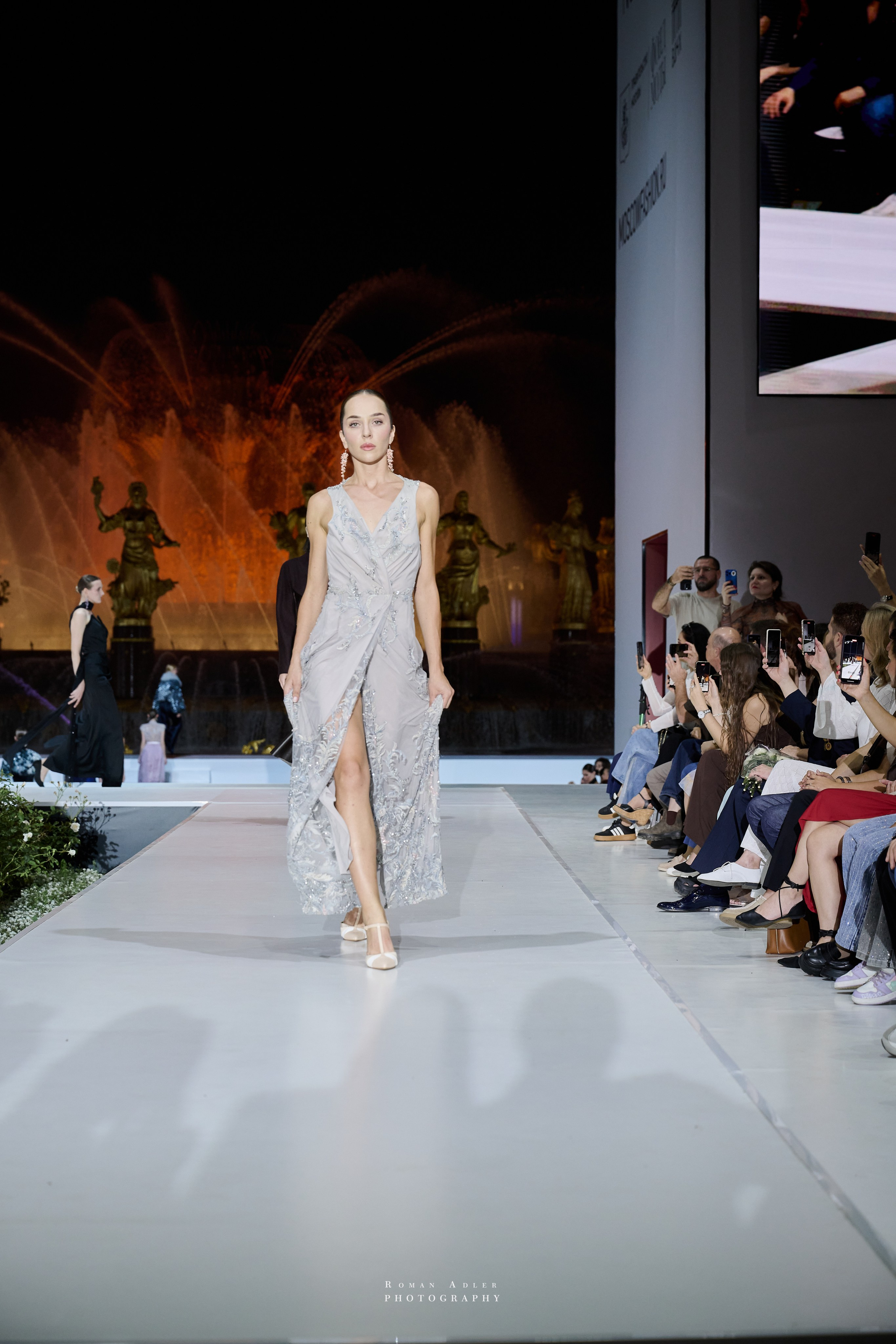 Московская неделя моды. Фотограф Роман Адлер