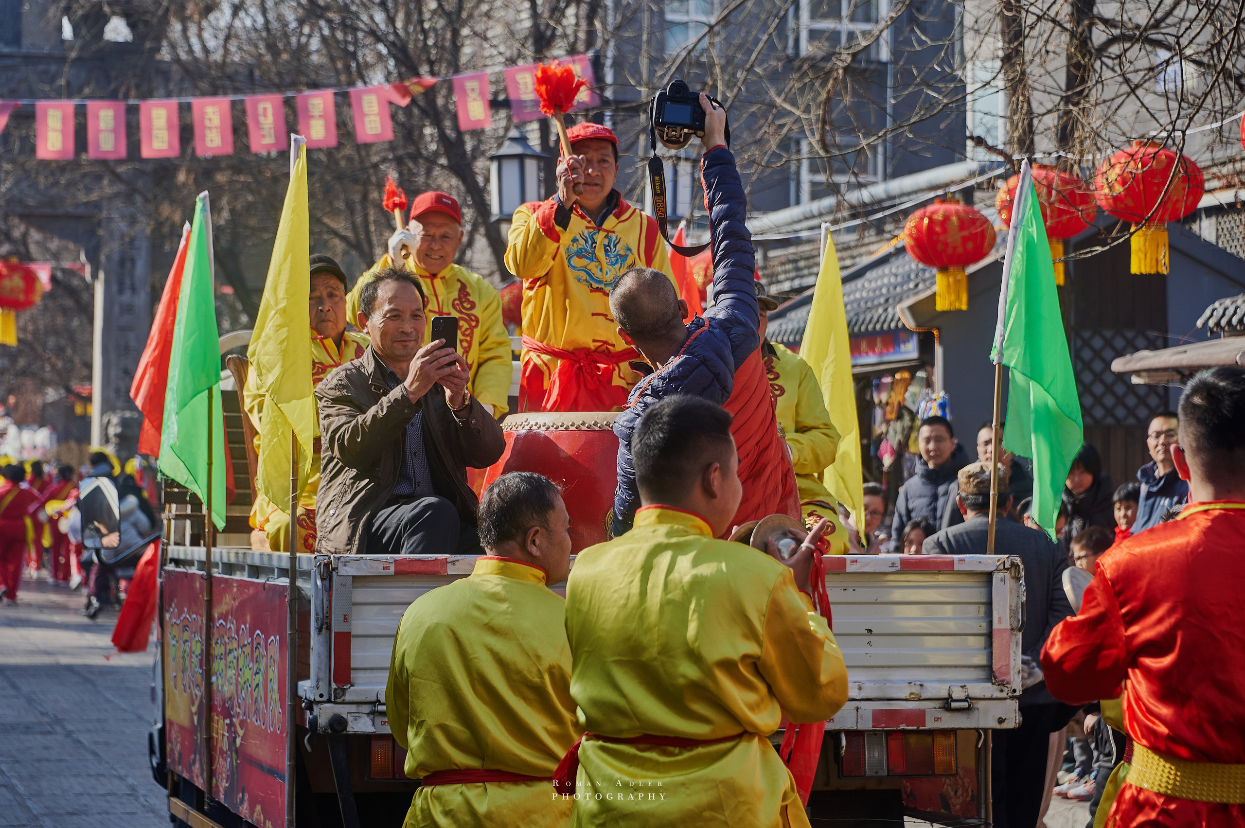 Новогодний парад в Цинчжоу. Китай. Фотограф Роман Адлер