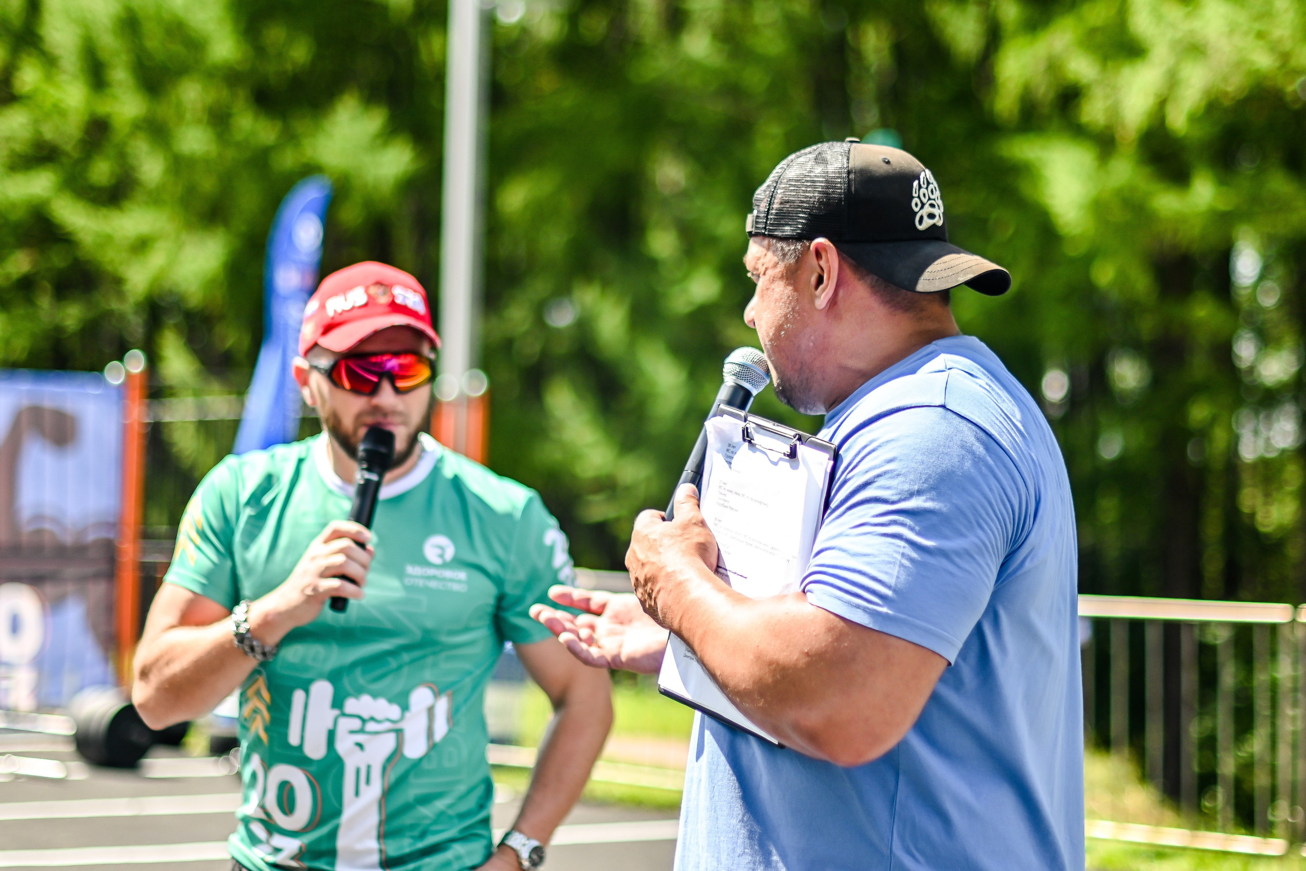 СТРОНГ. Фотограф для бизнесконтента, репортажей и семейного альбома в Москве