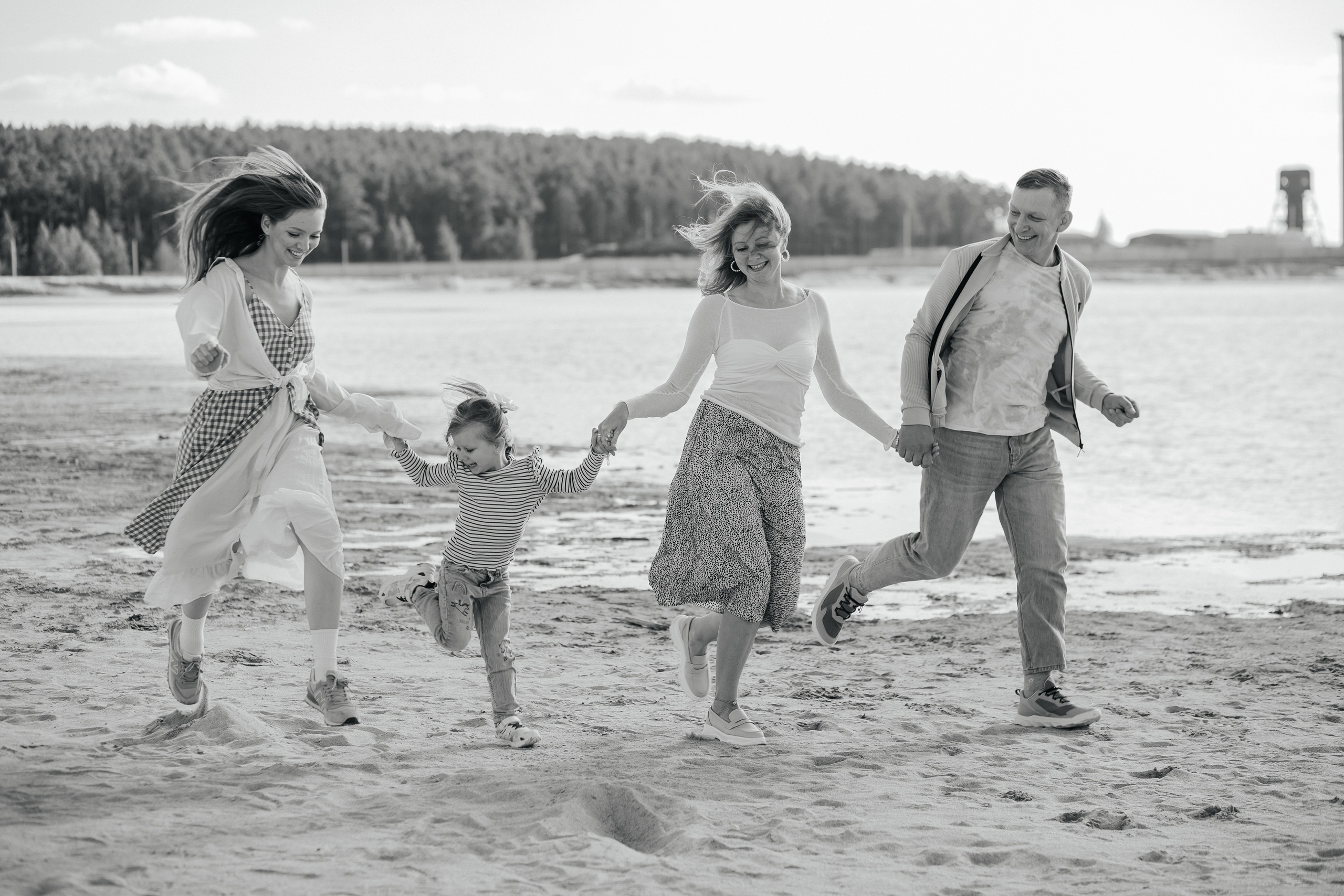 Семейная фотосессия в песках. Свадебный и семейный фотограф Ибрагимова Мария из Екатеринбурга