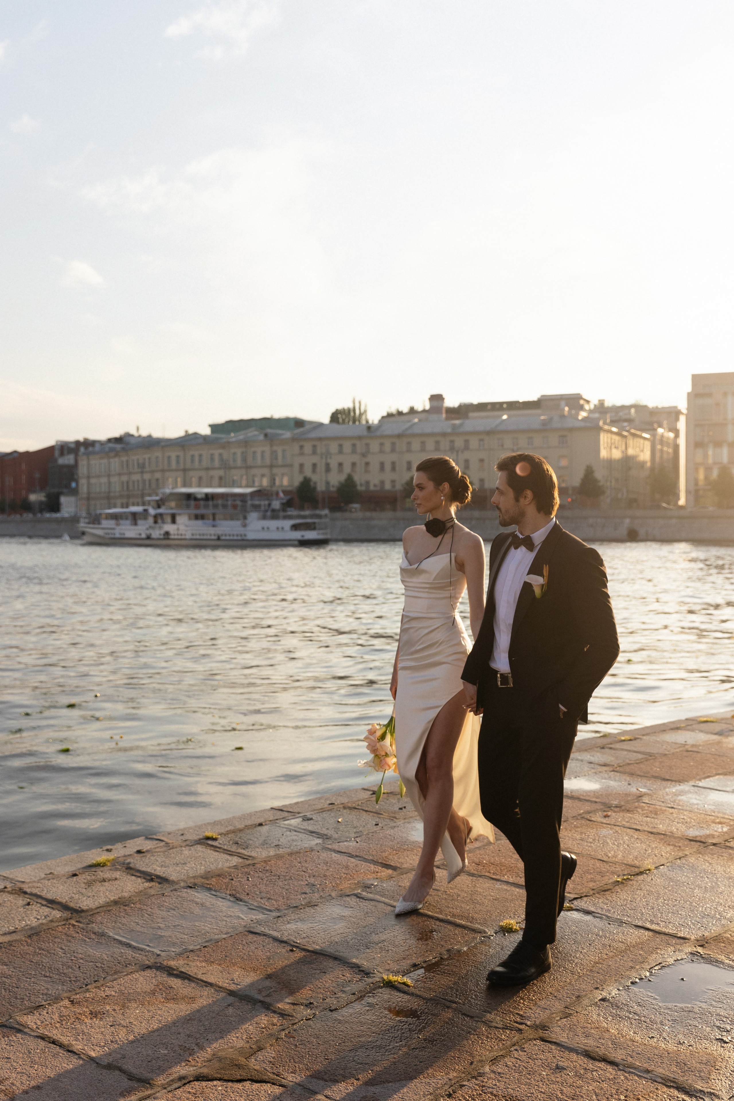 Брызги шампанского. Свадебный фотограф в Москве Полина Лелетко