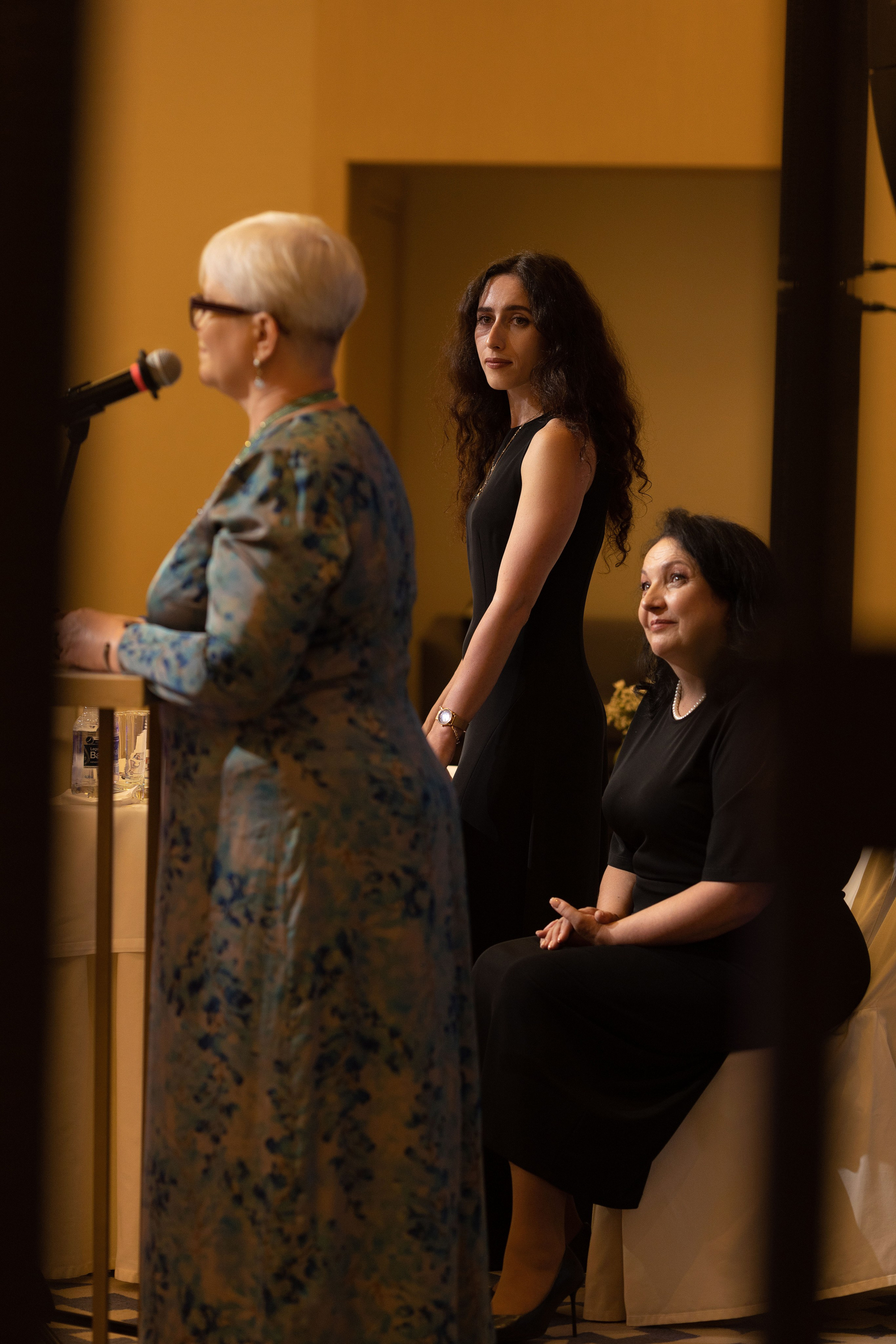 Выпускной вечер 13 школа (Индивидуальная съемка). Photoalbum-vl.ru